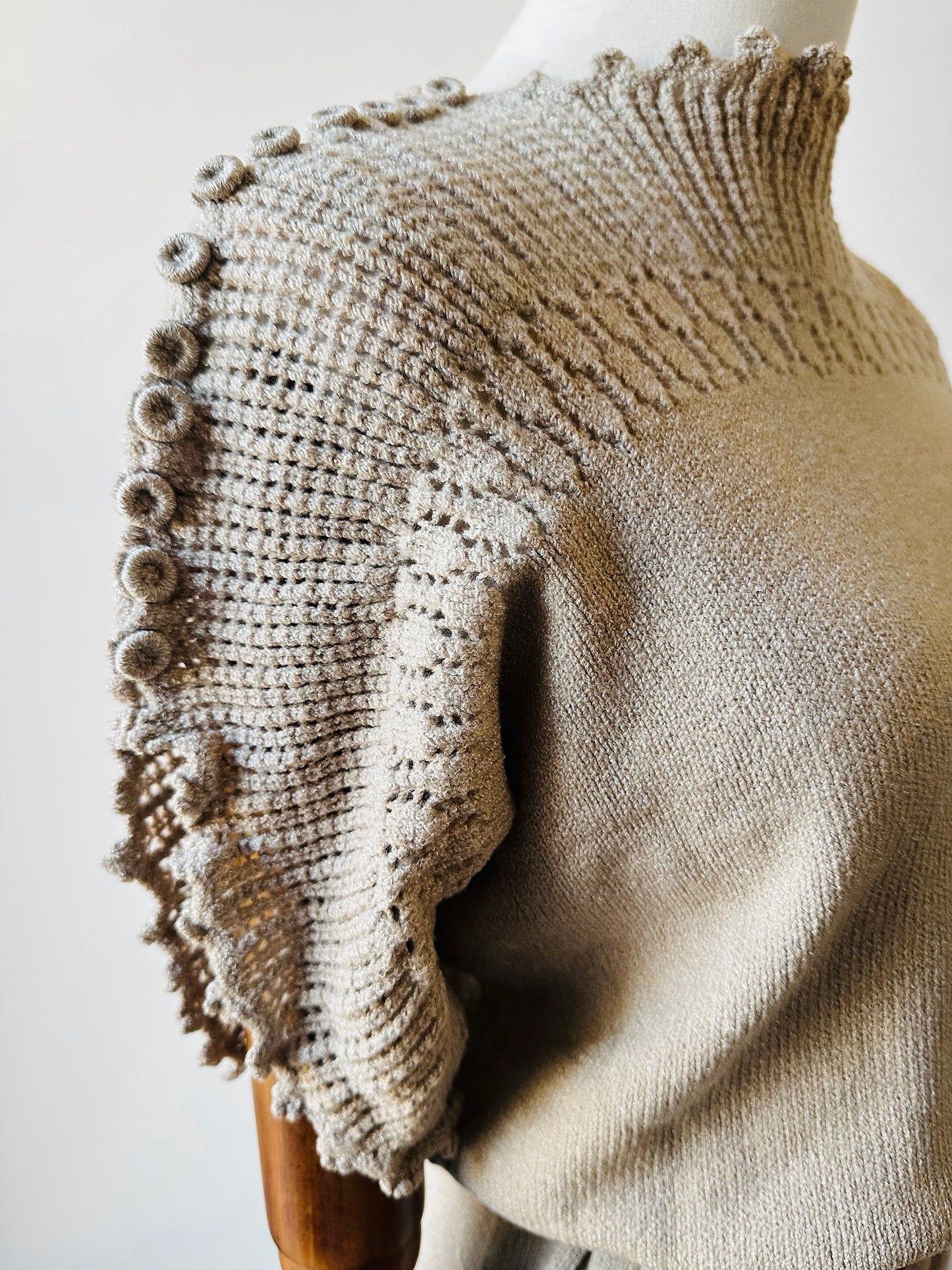 1970s Grey Beige Knit Button Detail Midi-Length Dress - Sz. S/M