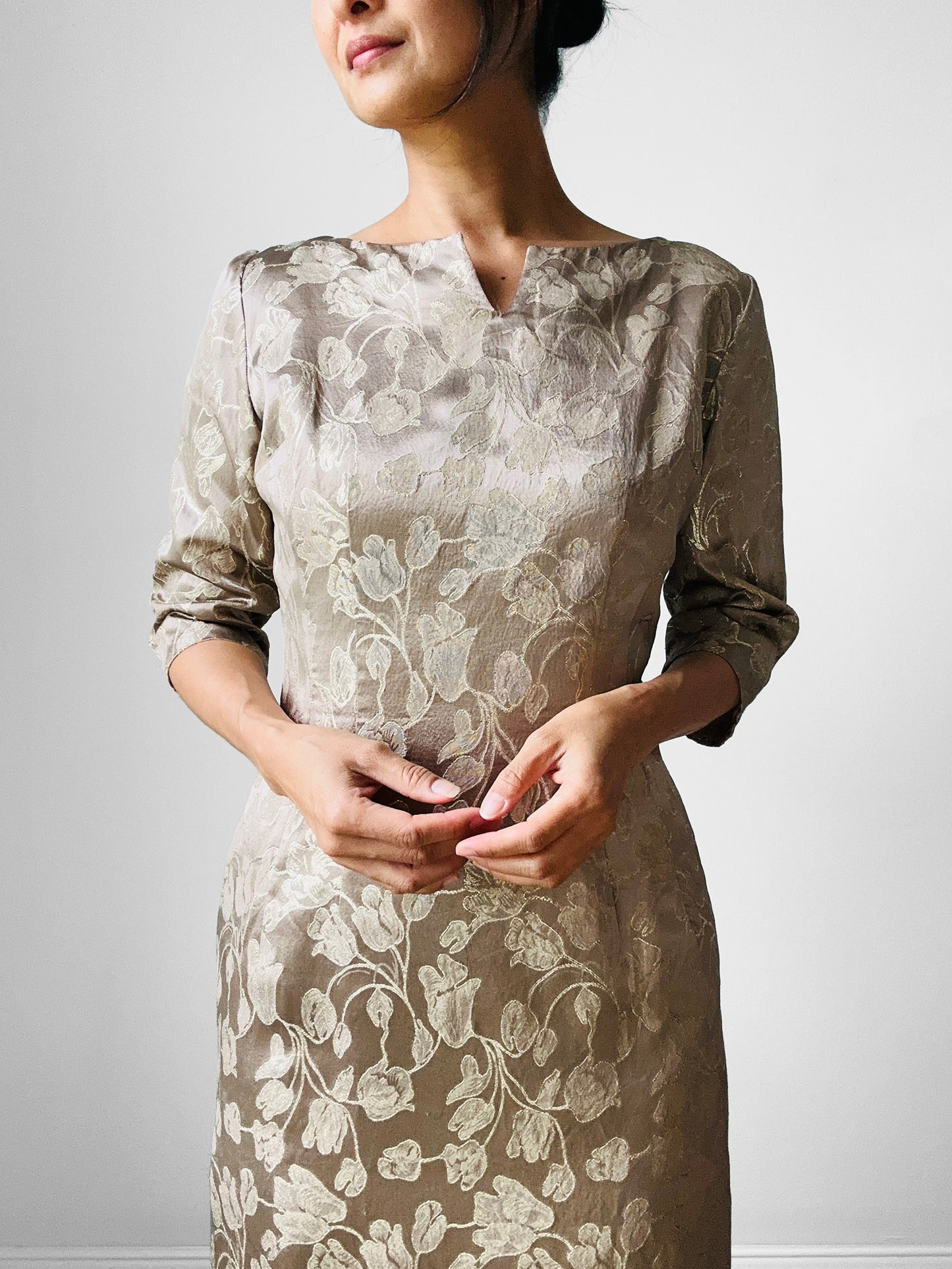 1960s Champagne Floral Shimmery Zip Back Floral Dress - Sz. Sm