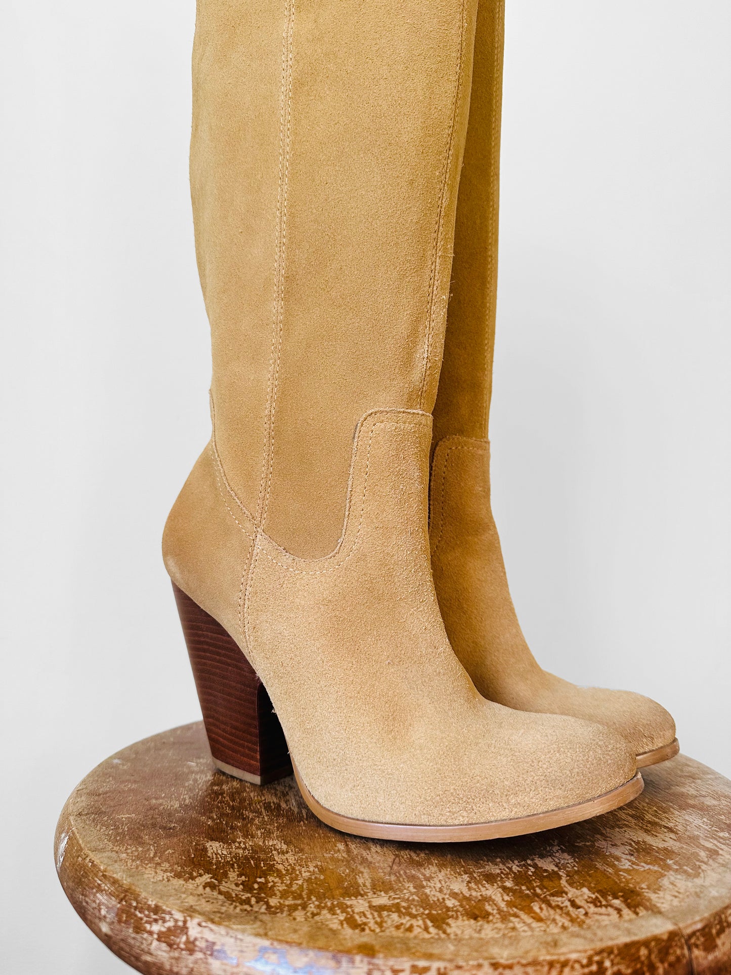 Y2K Tan NATURALIZER Wood-Heeled Suede Leather Knee-High Boots