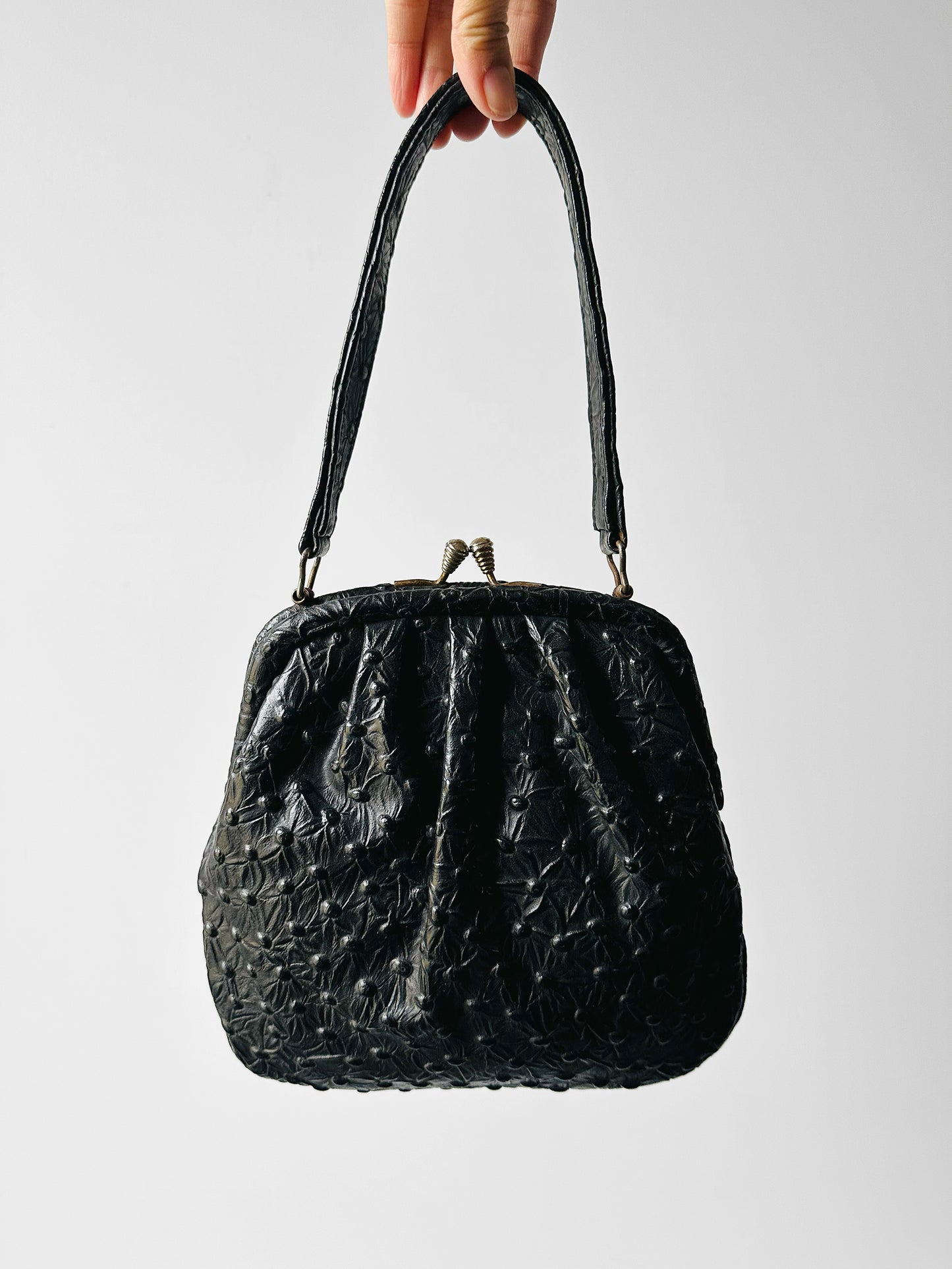 1950s Mid-Century Black Embossed Stippled Leather Kiss-Lock Handbag