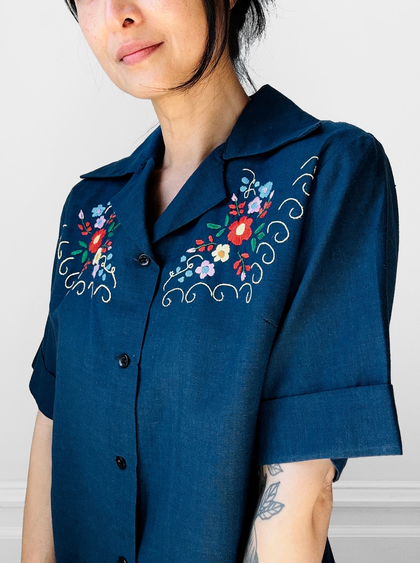 1960s Navy Blue Guazey Cotton Floral Embroidered Shirt - Sz. S/M