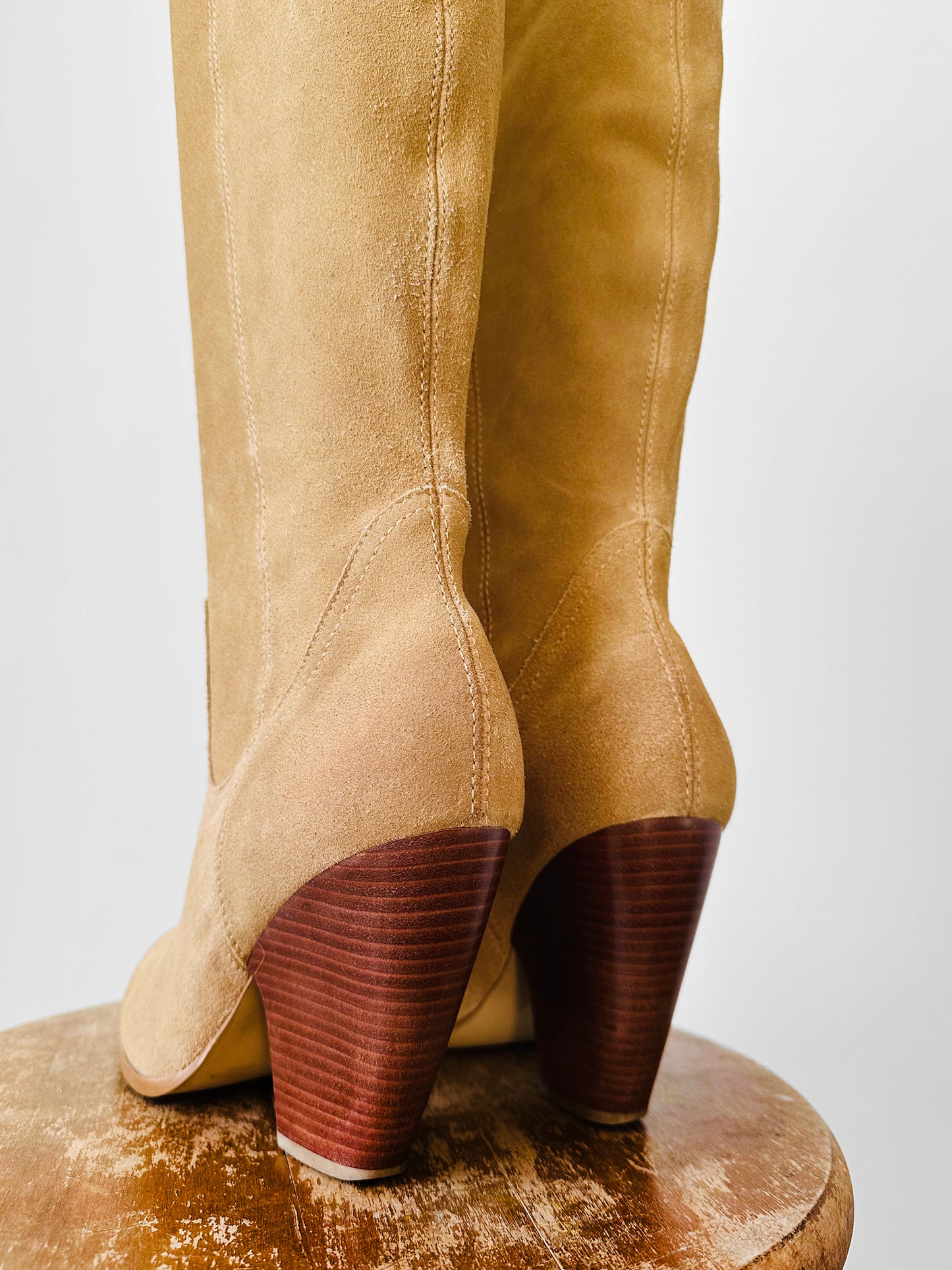 Y2K Tan NATURALIZER Wood-Heeled Suede Leather Knee-High Boots