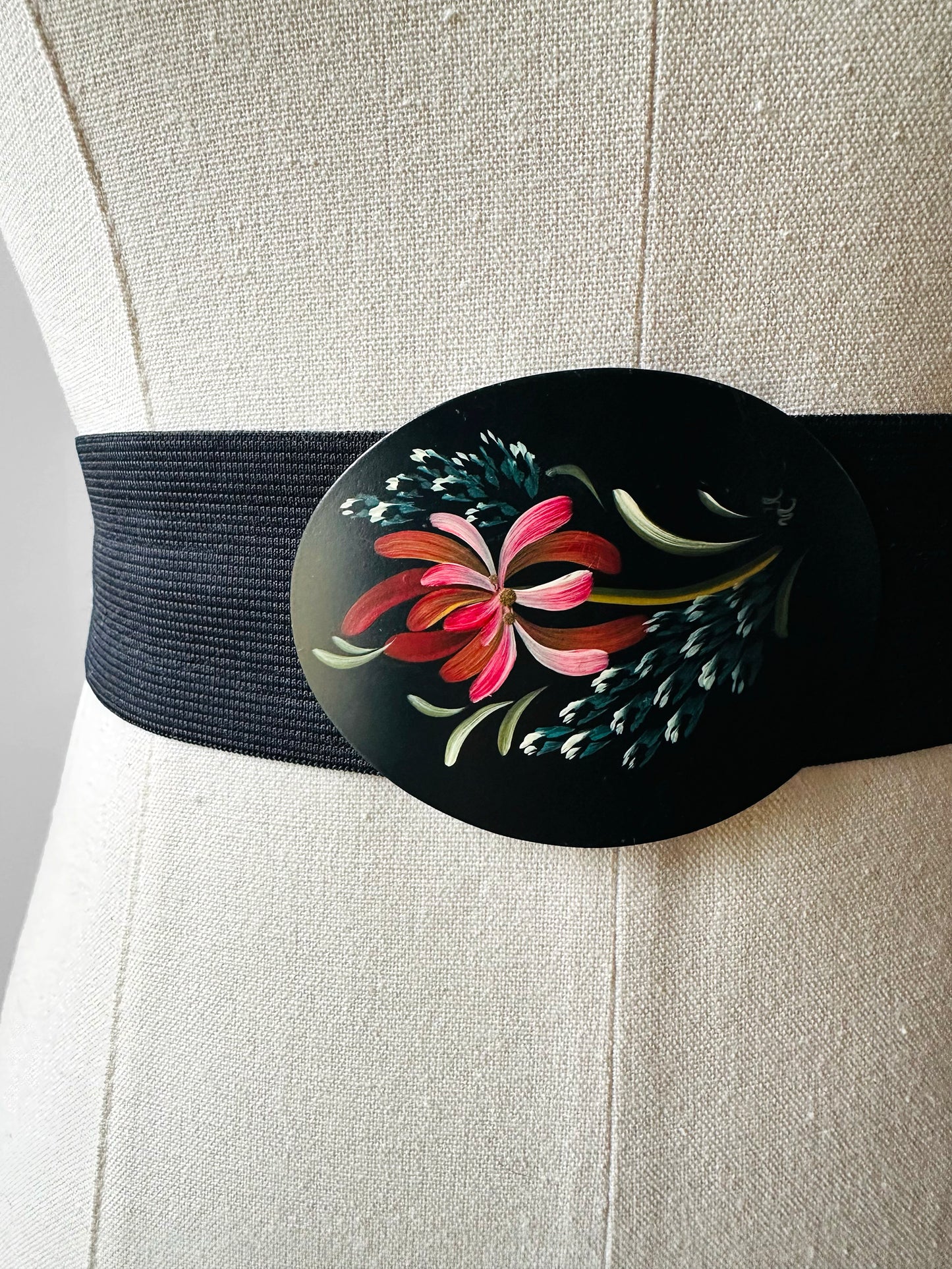 1960s Hand-Painted Floral Wide Elastic Belt with Oval Buckle - Sz. M/L