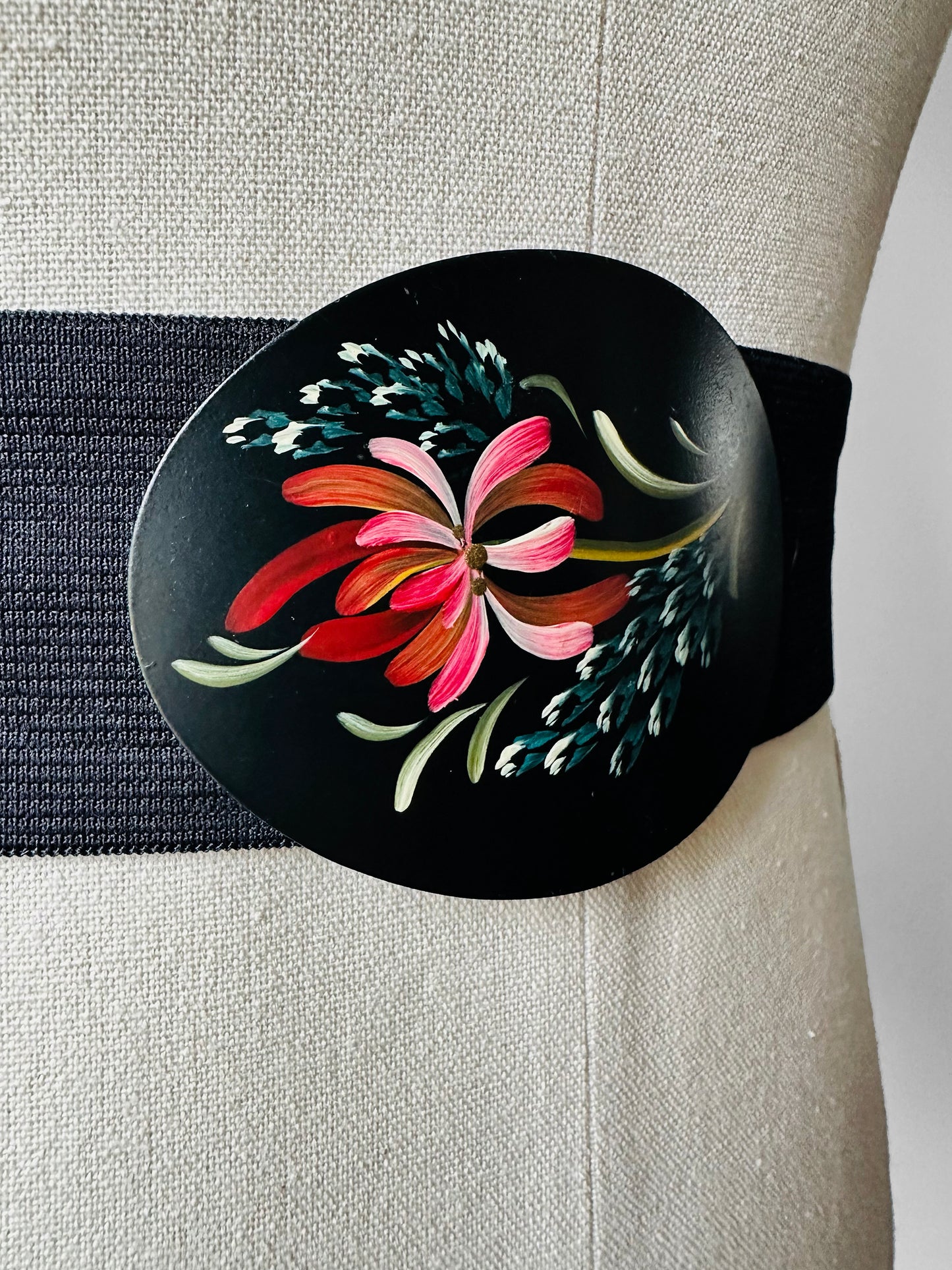 1960s Hand-Painted Floral Wide Elastic Belt with Oval Buckle - Sz. M/L