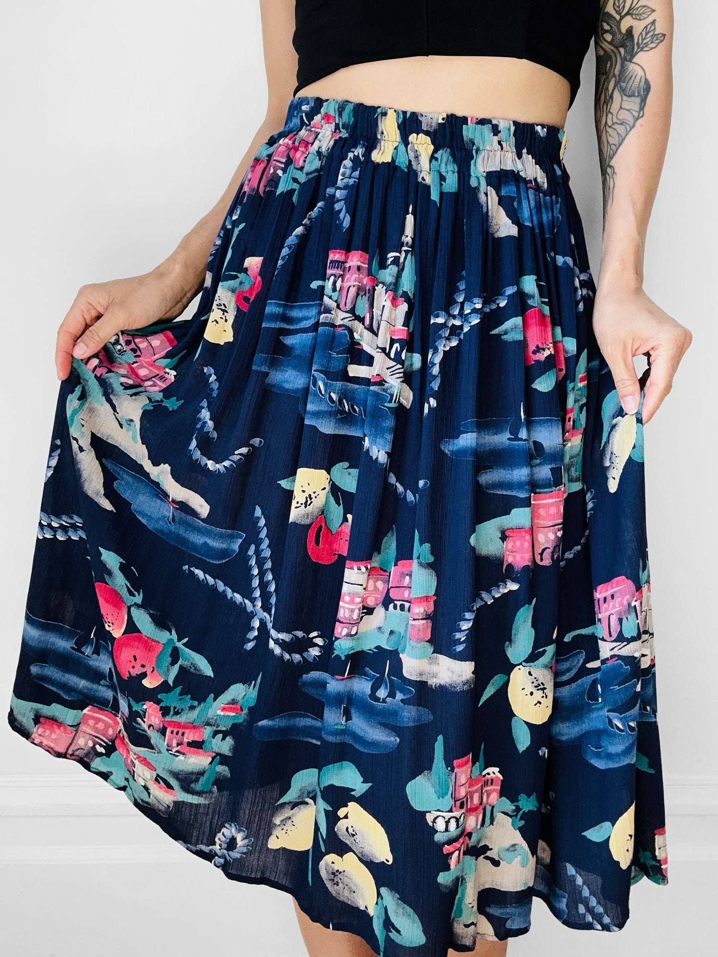 1980s - 1990s Navy Blue Vacation Patterned Skirt - Sz. M/L