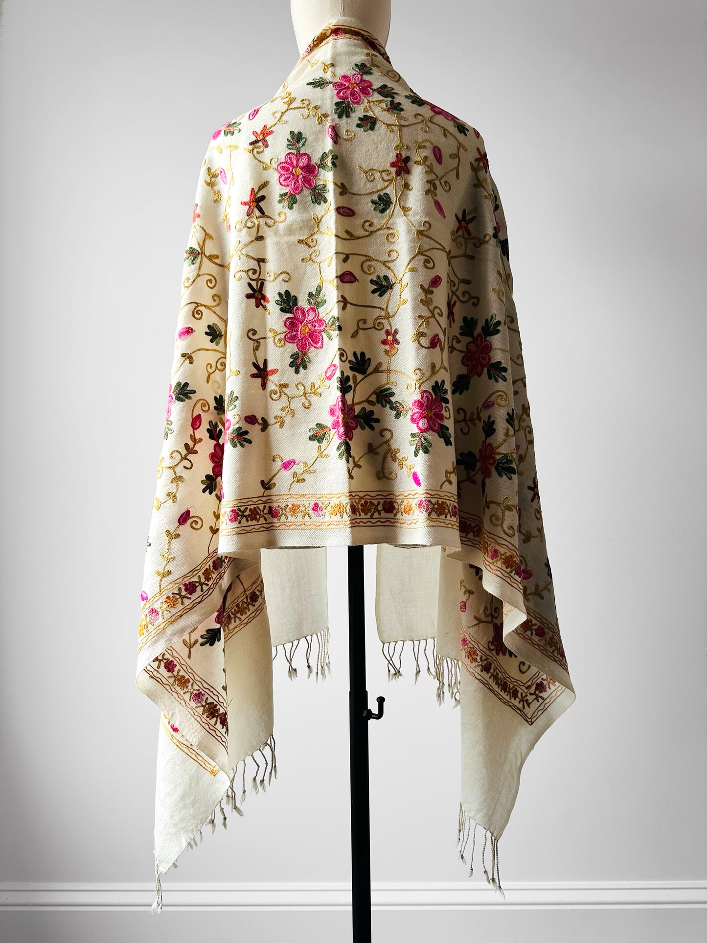 1970s - 1980s Cream Wool Cashmere Kashmiri Floral Crewel Fringe Shawl