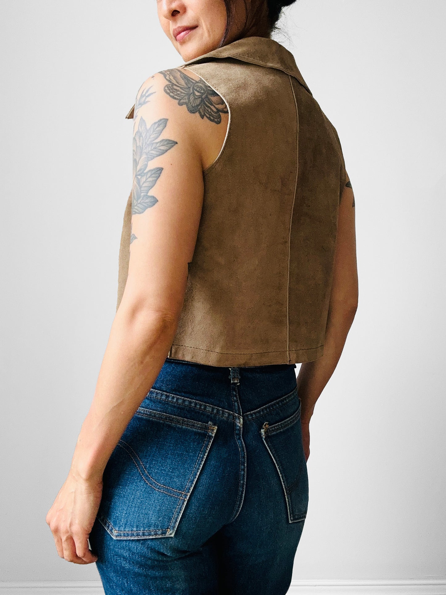 1960s Tan Sleeveless Crop Leather Suede Vest - Sz. XS