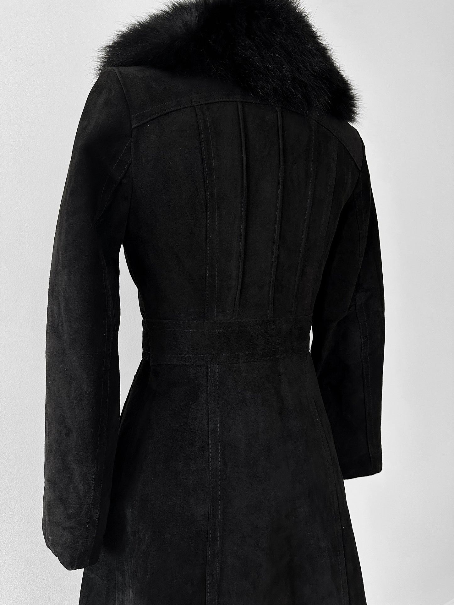 1970s Black Suede Belted Trench coat with Fur Collar and Quilted Lining - Sz. XXS/XS