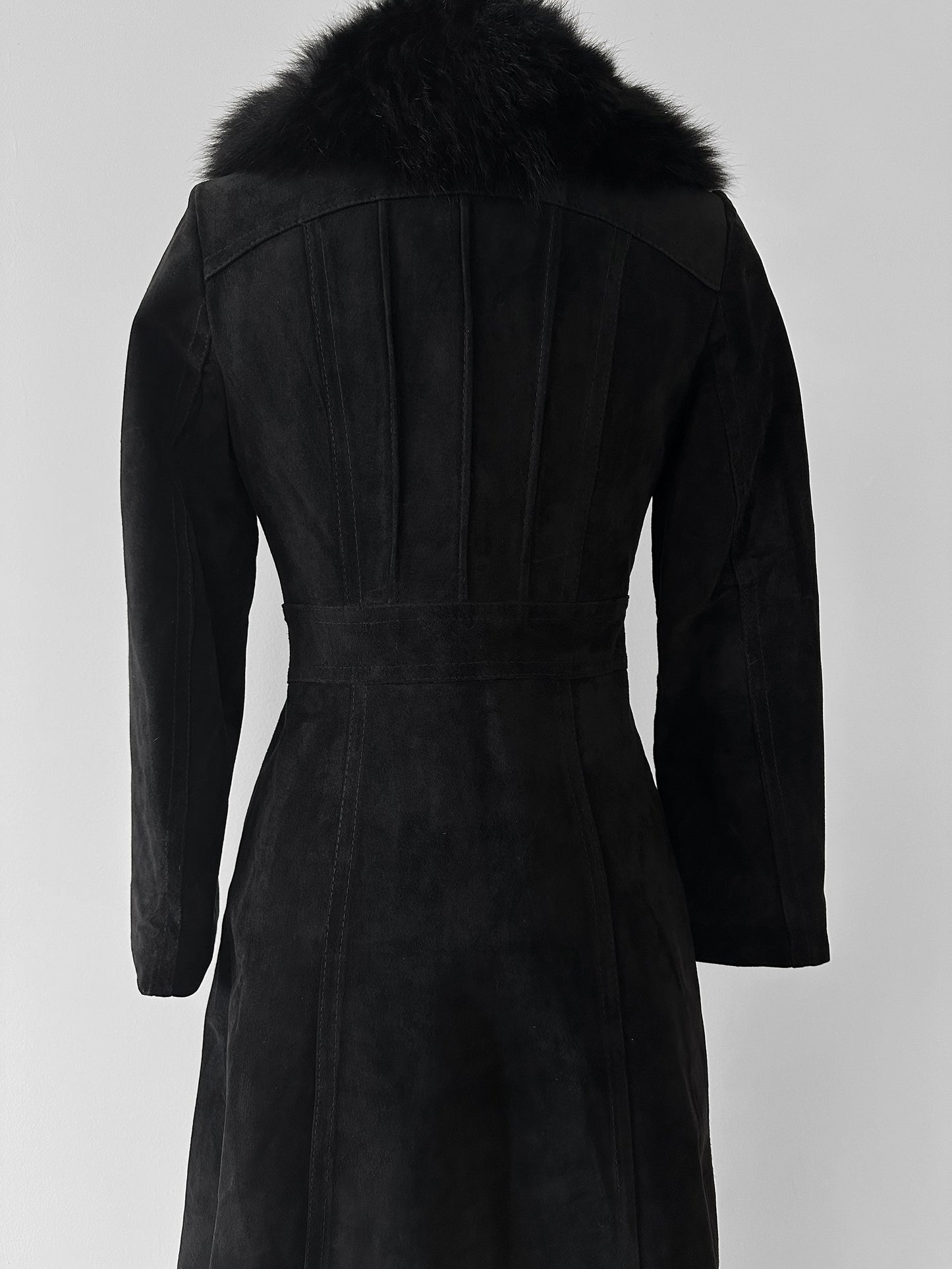 1970s Black Suede Belted Trench coat with Fur Collar and Quilted Lining - Sz. XXS/XS