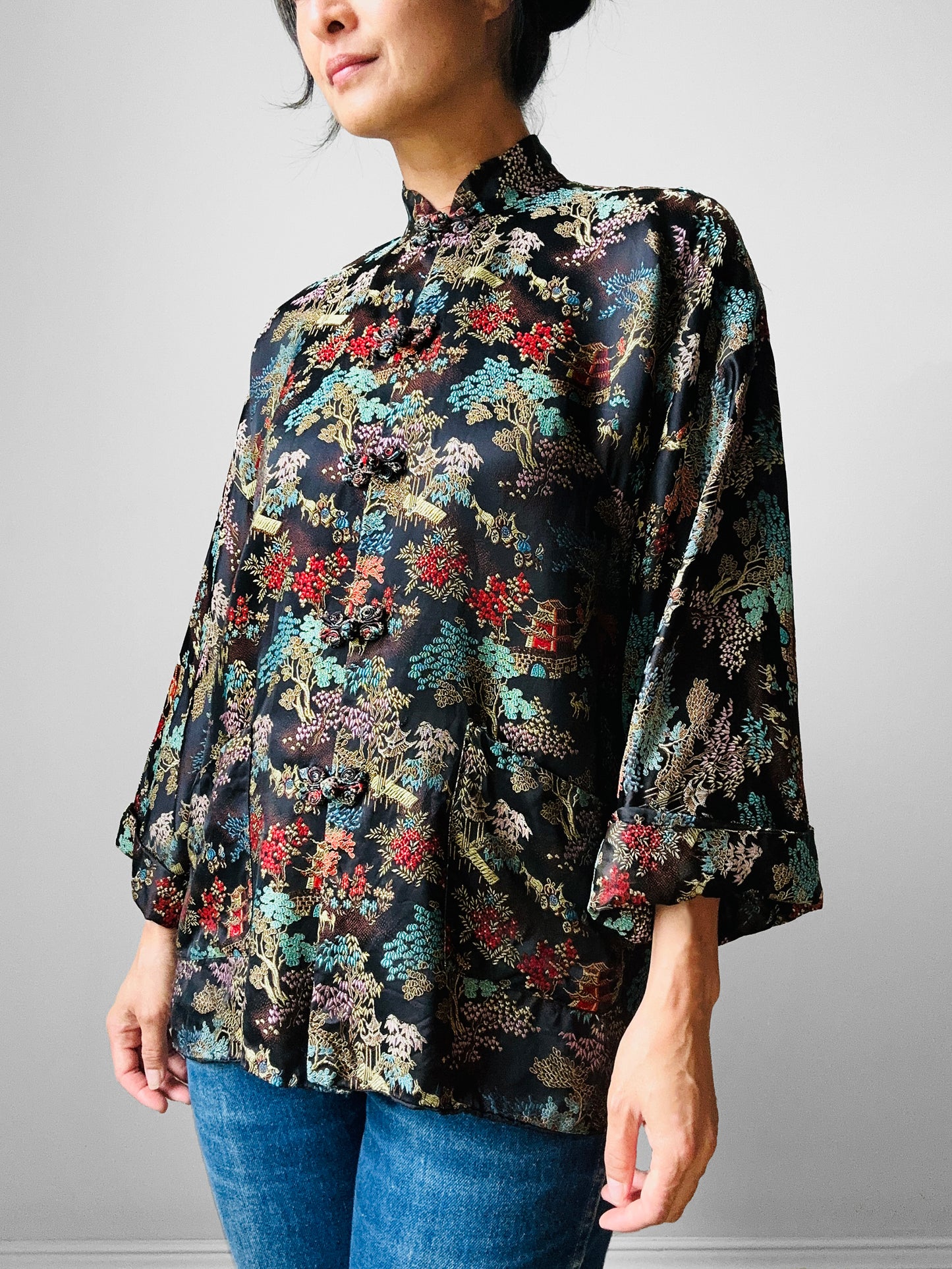 1960s Mid-Century Black Silk Chinoiserie Landscape Mandarin Collar Jacket - Sz. Sm