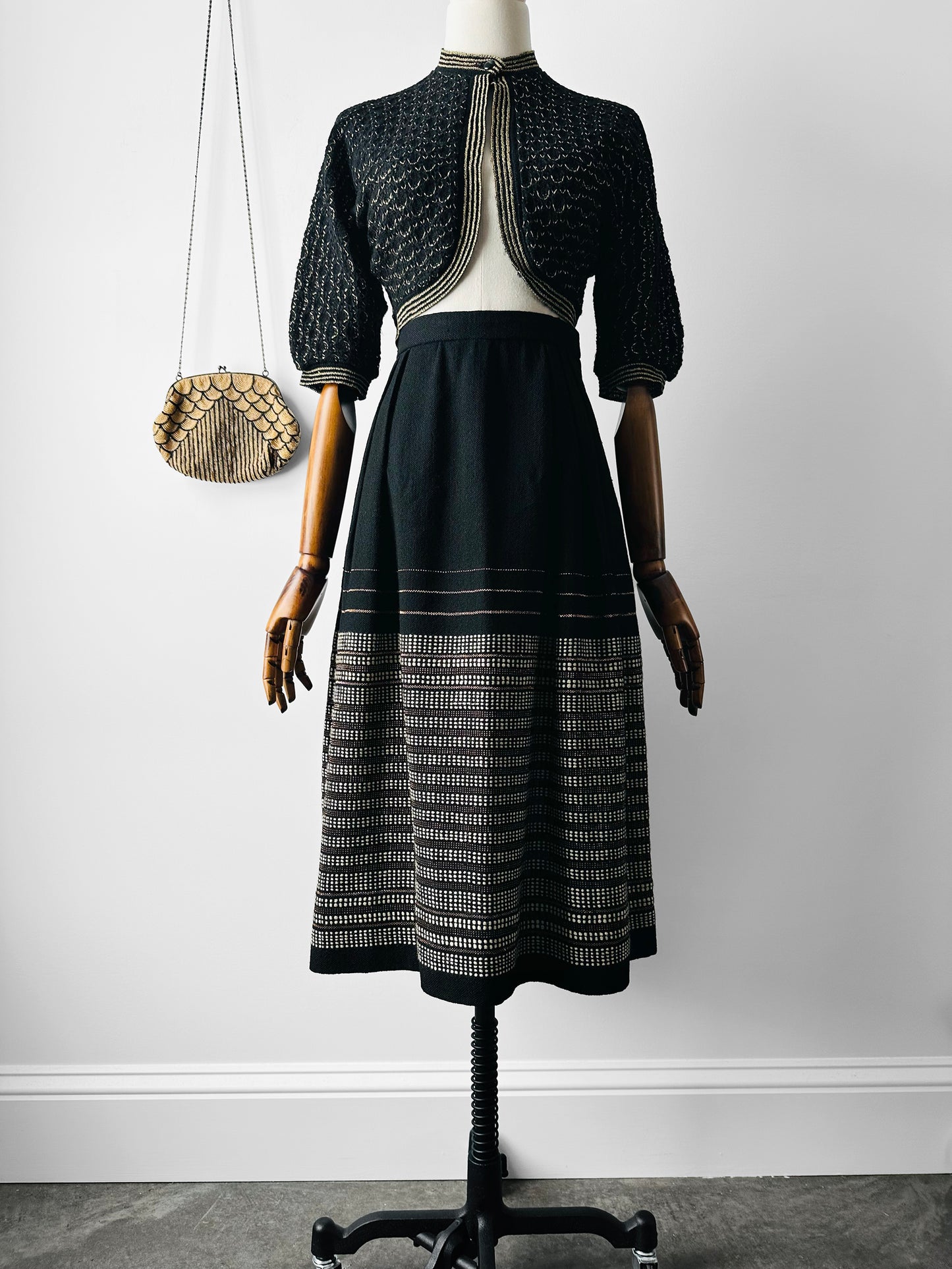 1950s - 1960s Handwoven Black White and Rose Gold Sandusky Weavers Woven Wool Mixed Textile Skirt - Sz. XS/S