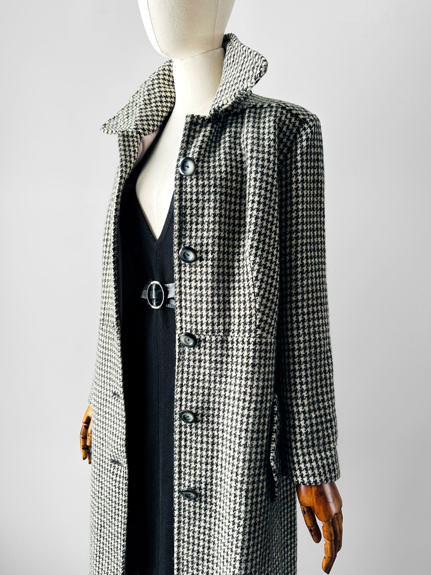 1970s Black and Off-White Houndstooth Wool Coat with Wide Lapel - Sz. S/M