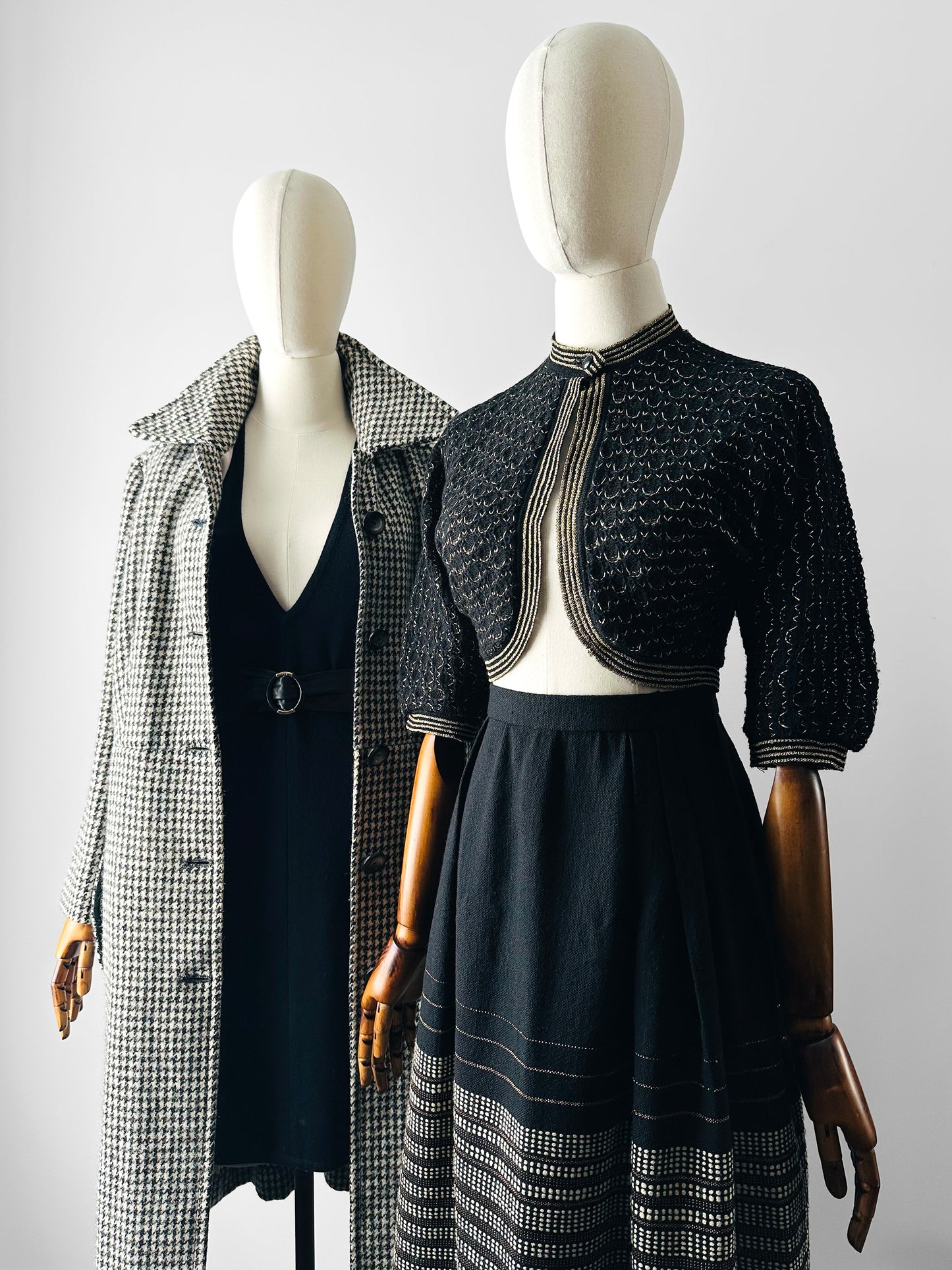 1940s Black and Gold High Collar Single Button Knitted Wool Shrug - Sz. XS/S