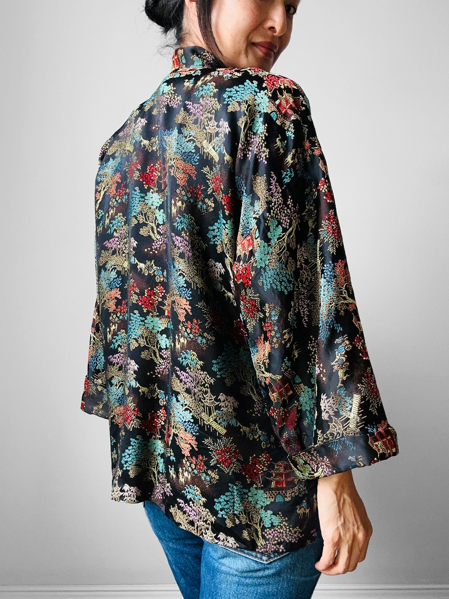 1960s Mid-Century Black Silk Chinoiserie Landscape Mandarin Collar Jacket - Sz. Sm