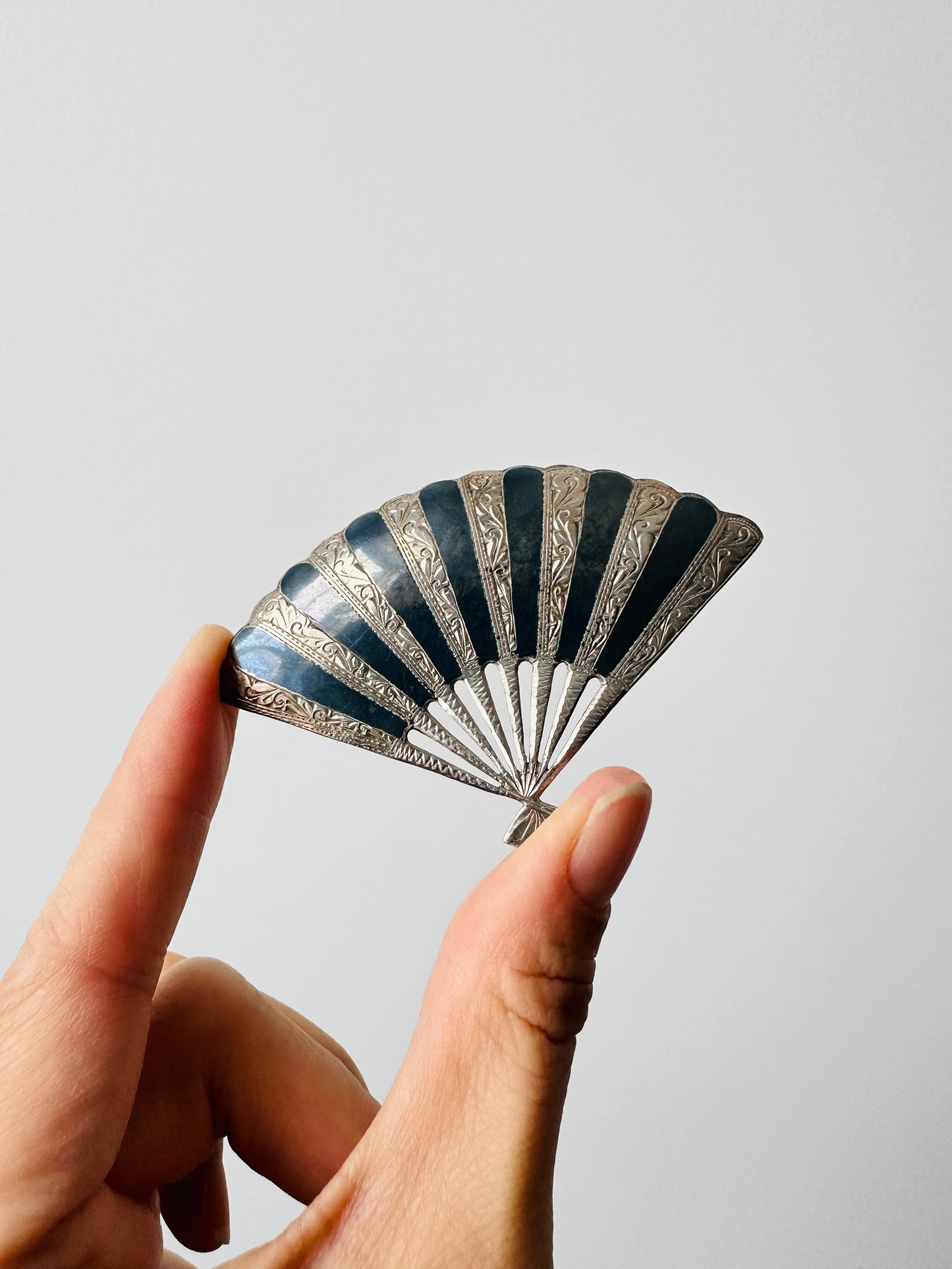 1950s 925 Silver and Niello Enamel Fan Siam Thailand Brooch