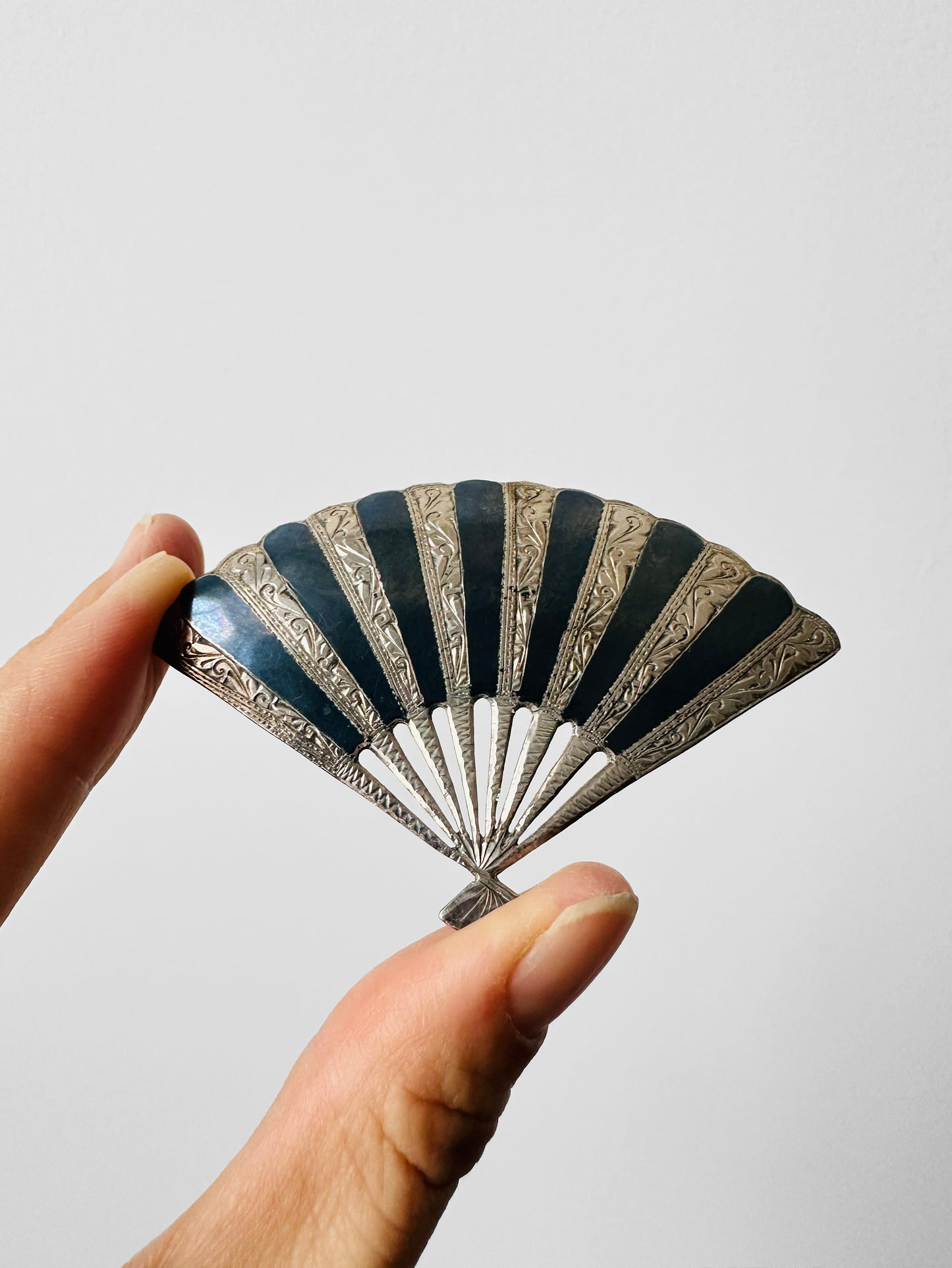 1950s 925 Silver and Niello Enamel Fan Siam Thailand Brooch