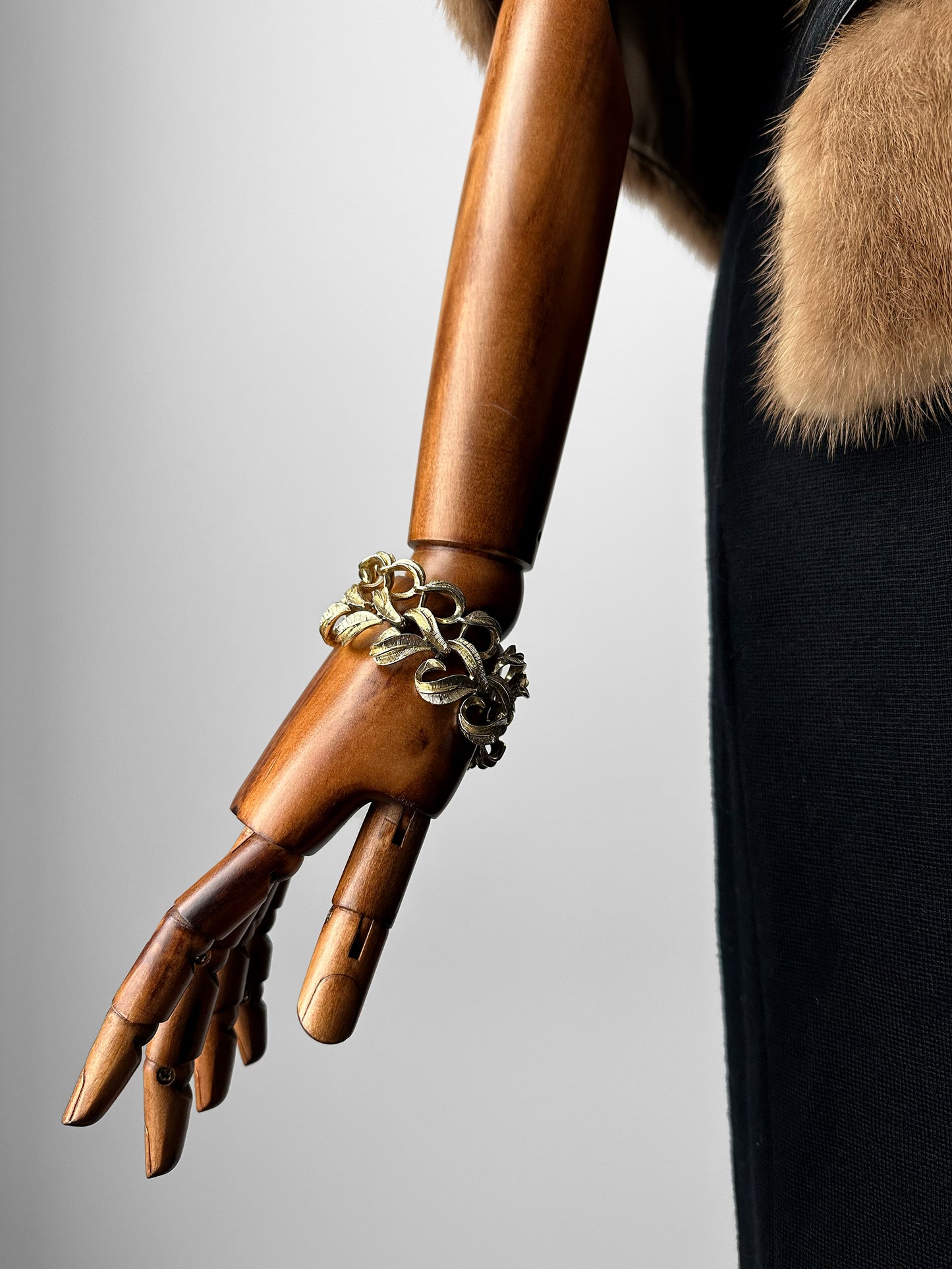 1950s - 1960s Gold-Tone Chunky Brushed Leaf Link Bracelet with Fold-Over Clasp