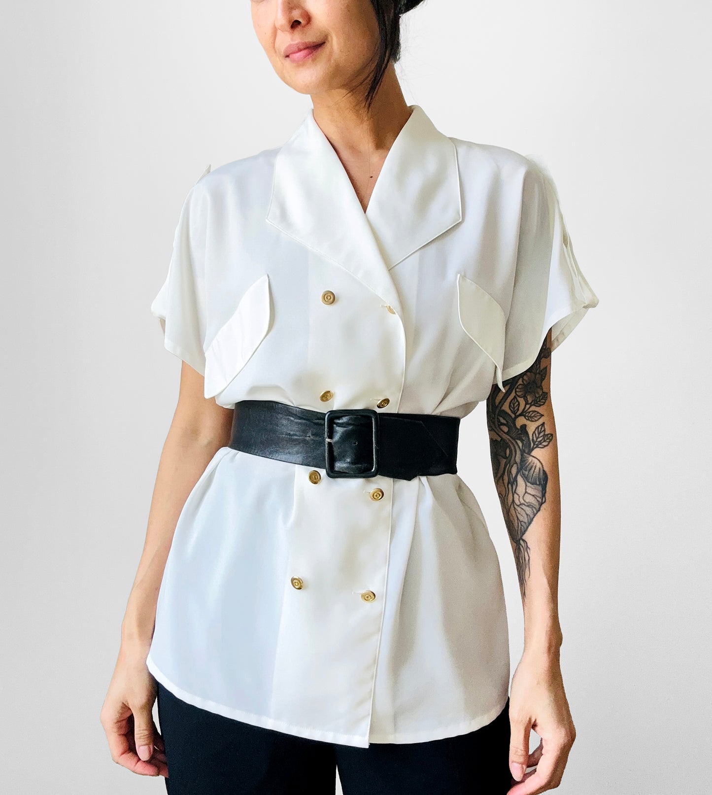 1980s Short Sleeve Cream Double Breasted Collared Blouse -  Sz. S/M