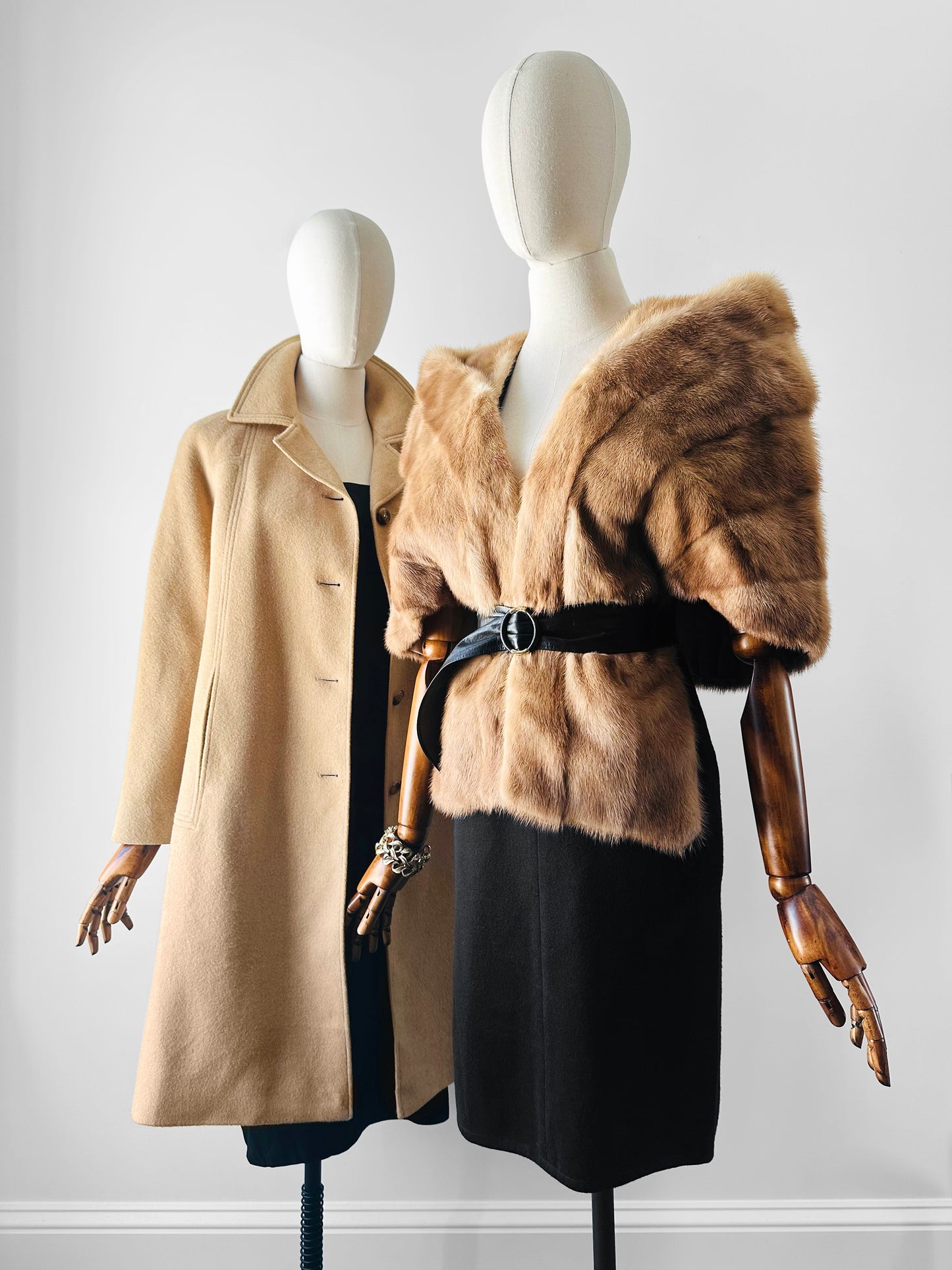 1950s - 1960s Beige Monogrammed Mink Fur Stole