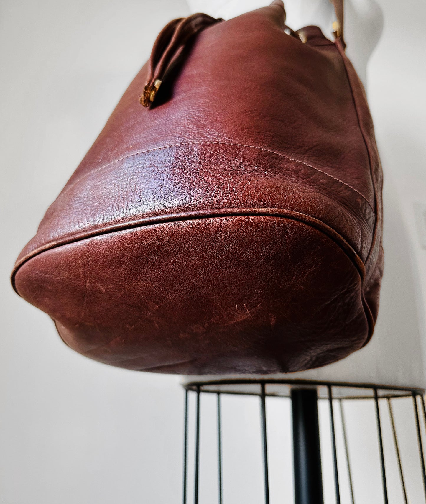 1970s Saddle Brown Buttery Soft Leather Cinch Top Bucket Crossbody Bag