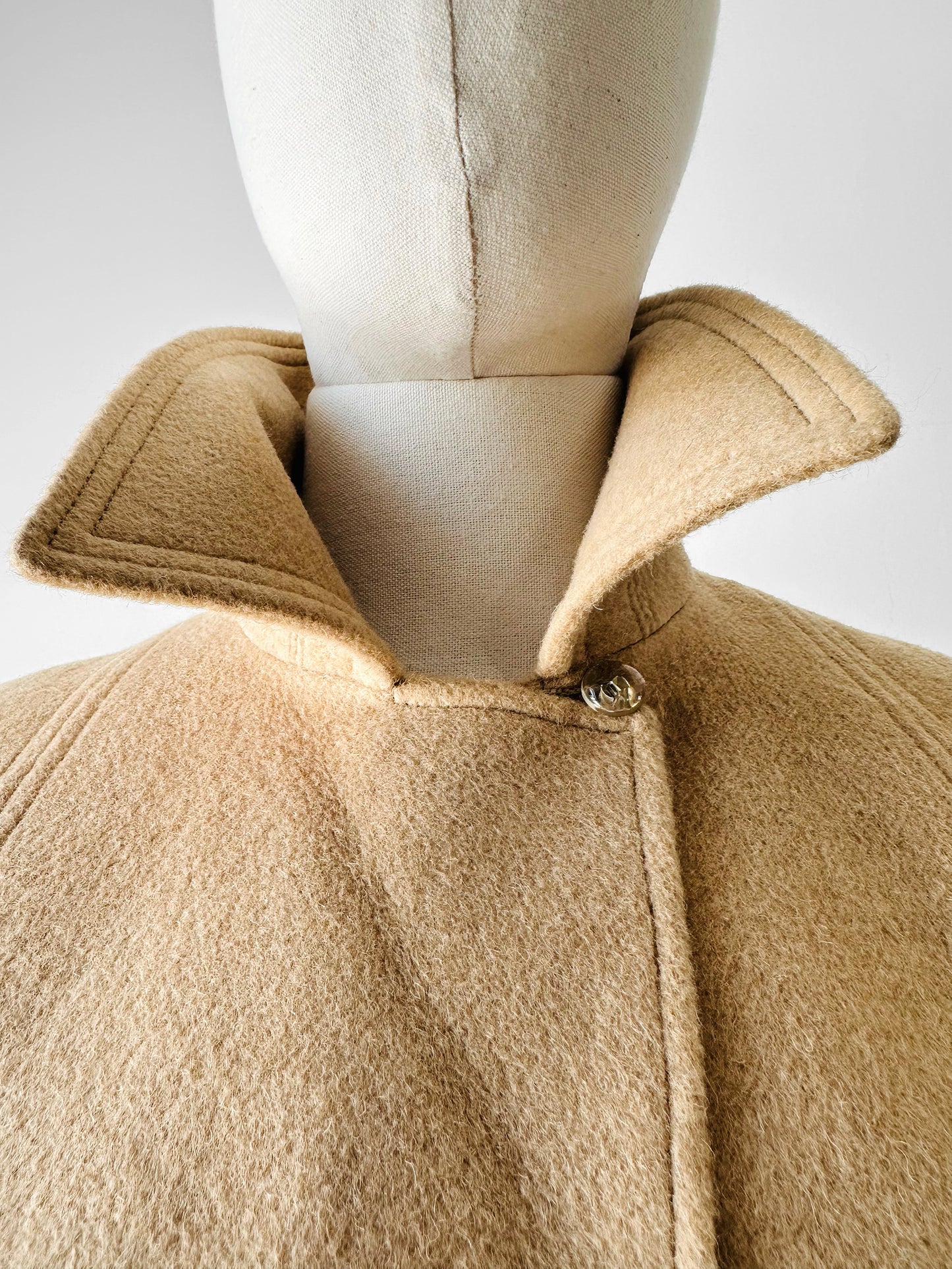 1950s - 1960s Classic Camel Wool A-Line Coat - Sz. S/M
