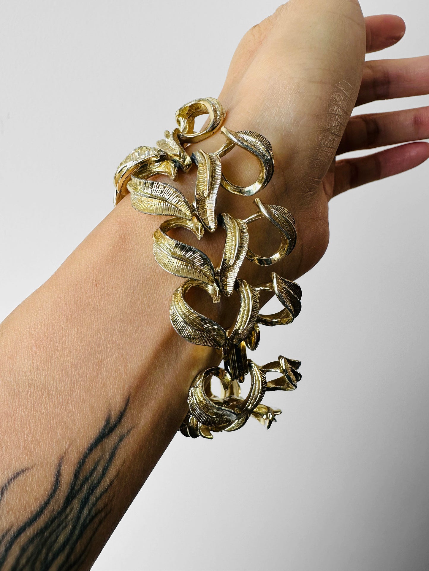 1950s - 1960s Gold-Tone Chunky Brushed Leaf Link Bracelet with Fold-Over Clasp