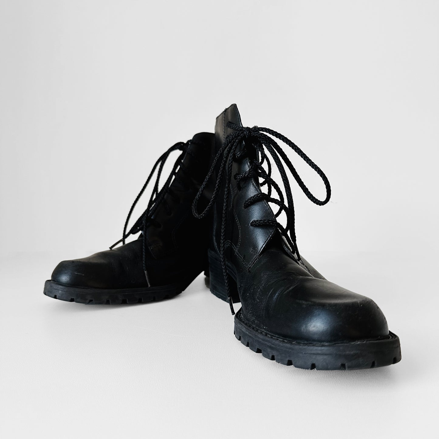 1990s Black Leather Low-Heeled Lace Up Ankle BATA Boots - Sz. 8M