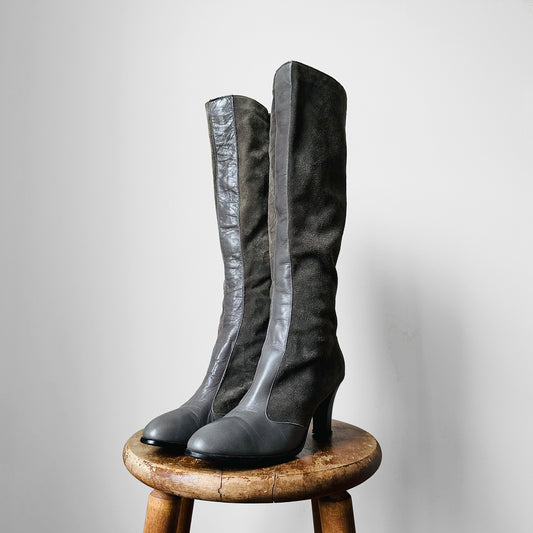 1970s - 1980s Grey Leather Zip Up Knee-High Heeled Boots