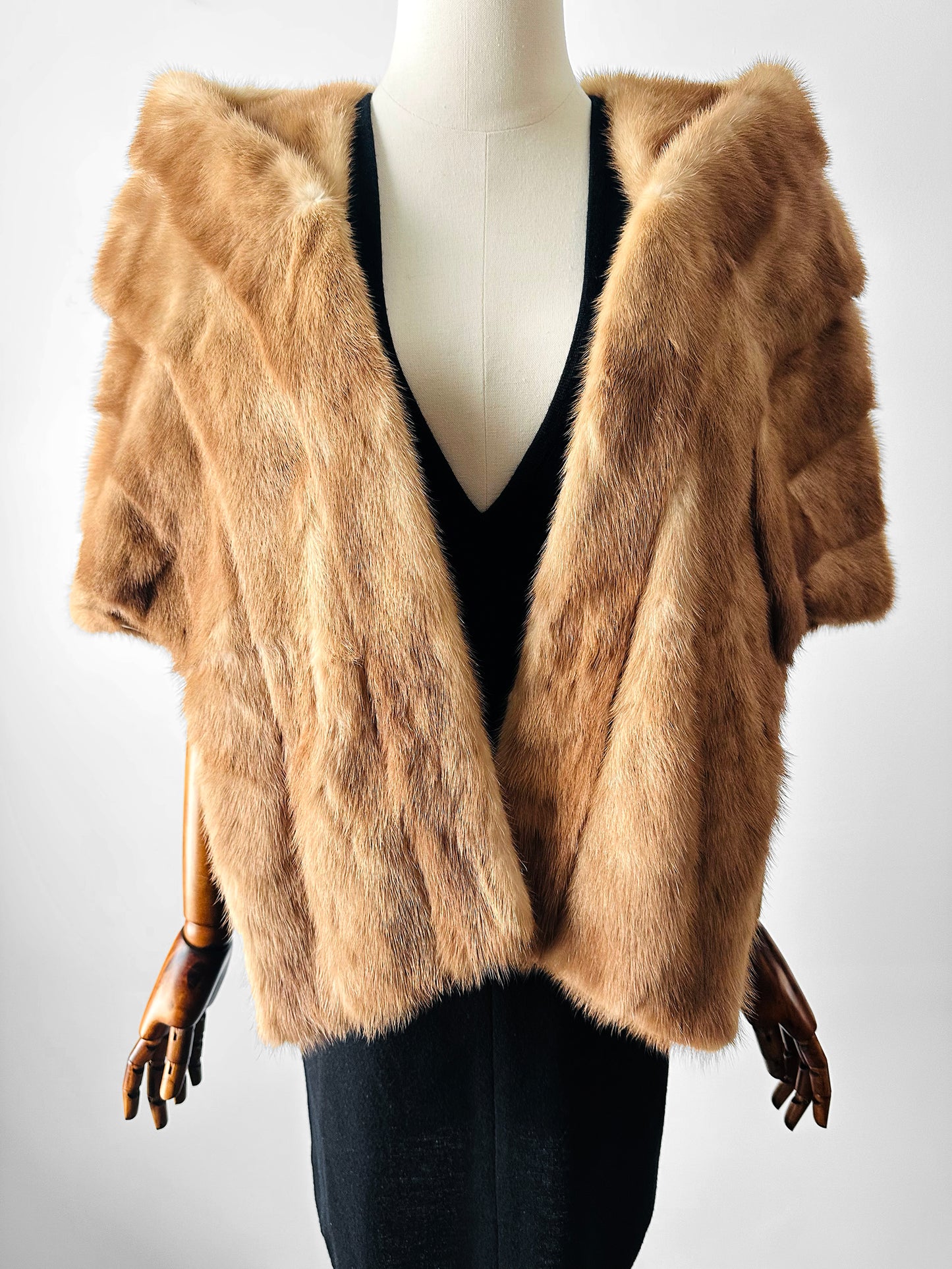 1950s - 1960s Beige Monogrammed Mink Fur Stole
