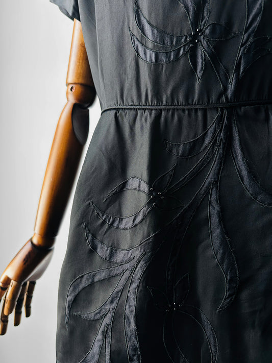 1950s Black Beaded Silk Taffeta Appliqué Detail Cocktail Dress - Sz. M/L