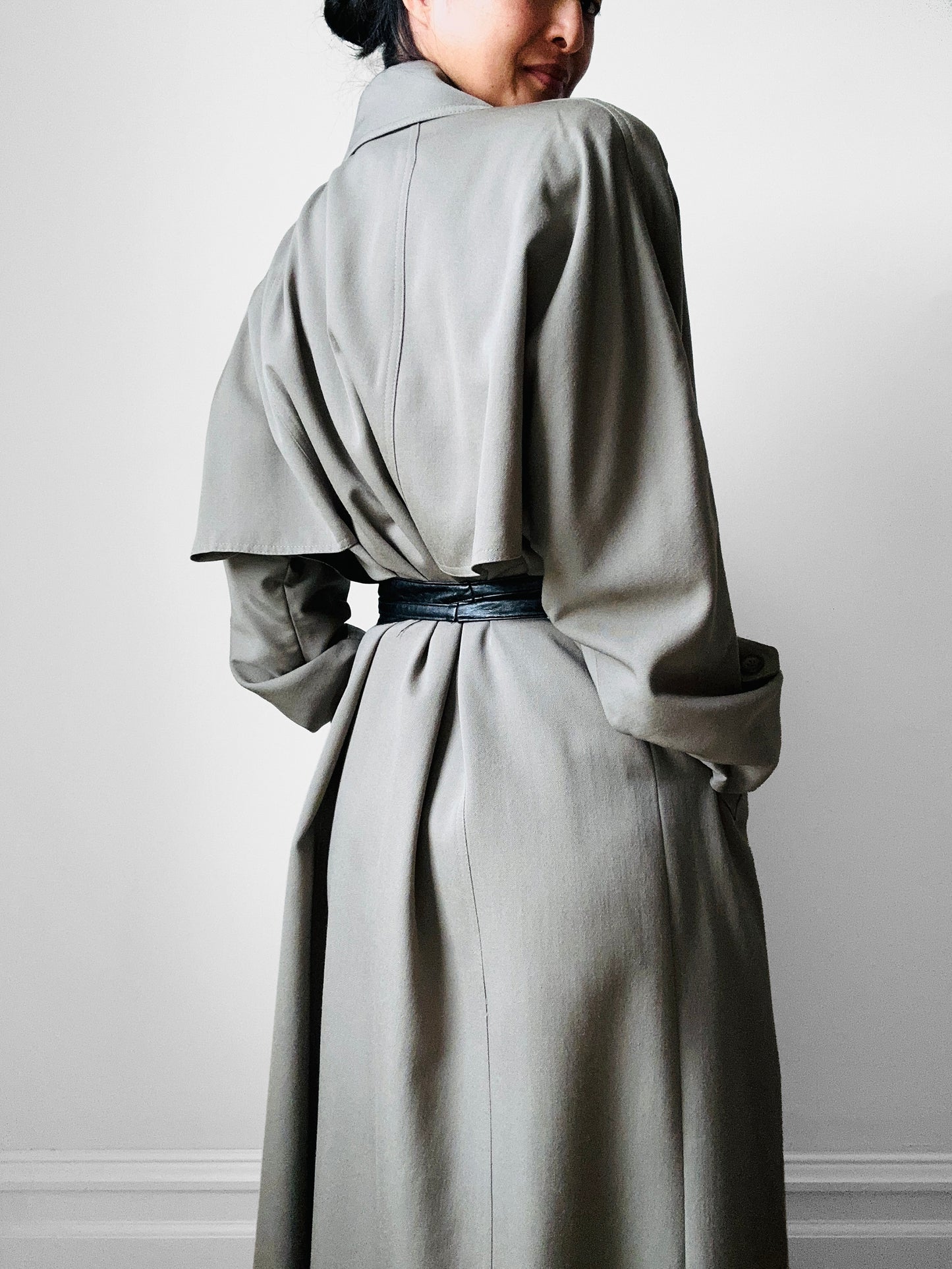 Vintage 1980s Classic Greige Wool Caped Trench Overcoat - Sz. S/M