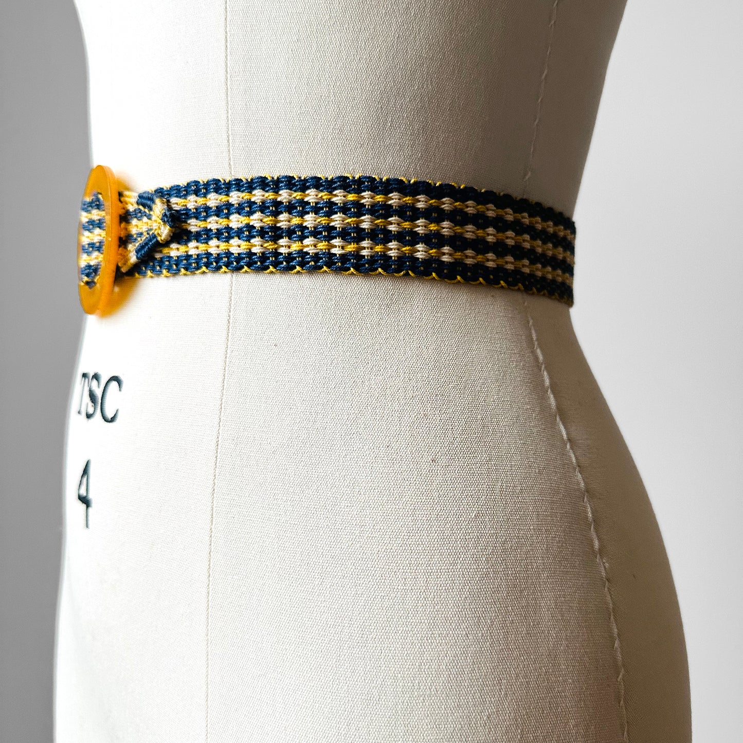 1960s Two-Tone Woven Amber Lucite Circle Buckle Braided Slip Belt - Waist 24