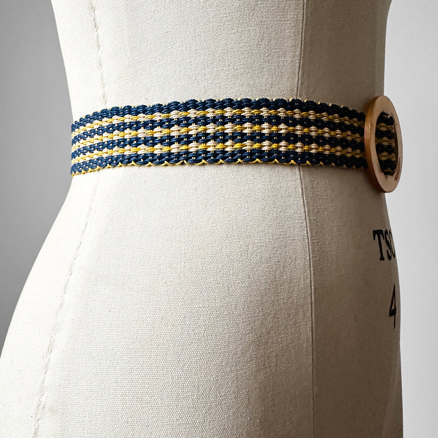 1960s Two-Tone Woven Amber Lucite Circle Buckle Braided Slip Belt - Waist 24