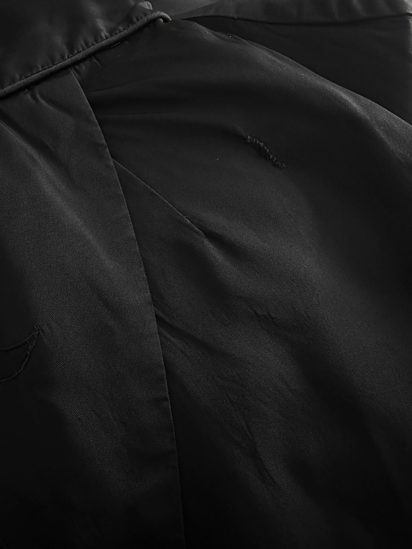 1950s Black Beaded Silk Taffeta Appliqué Detail Cocktail Dress - Sz. M/L