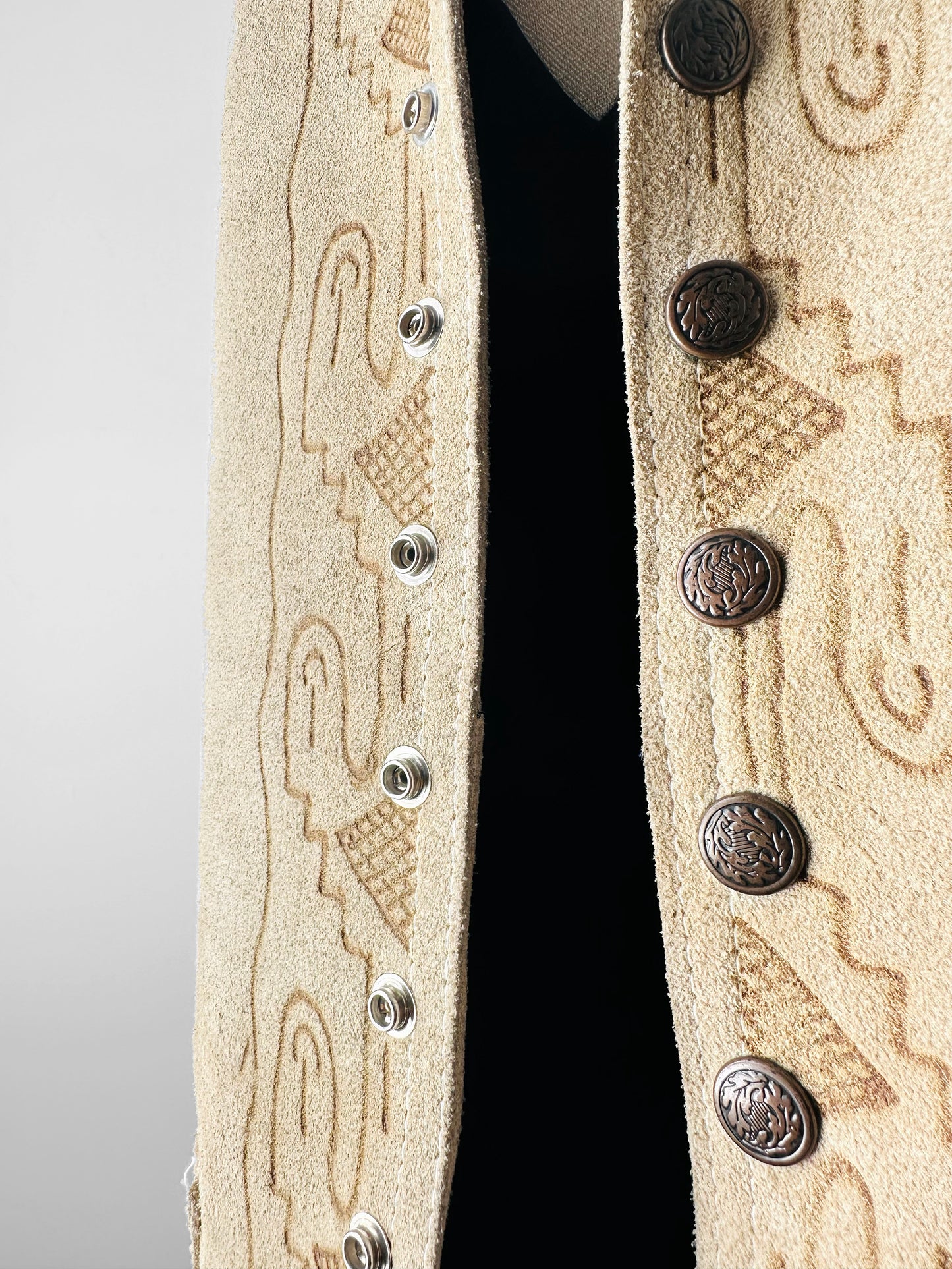 Vintage 1940s - 1950s Light Tan Snap-Button Suede Jacket with Embossed Southwestern/Aztec Designs - Sz. S/M