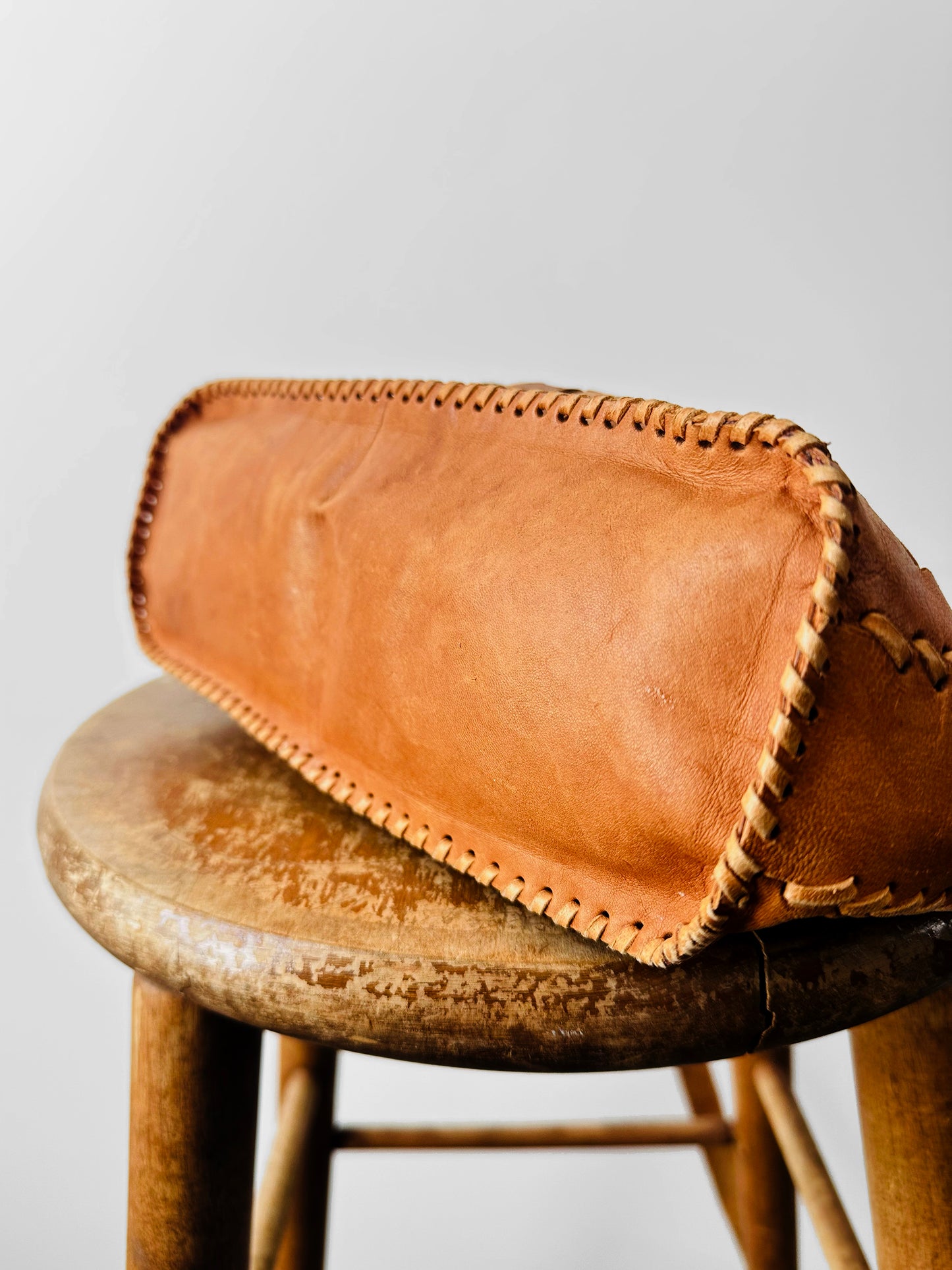 Vintage 1970s Tan Buttery Soft Basketweave Style Leather Drawstring Shoulder Bag