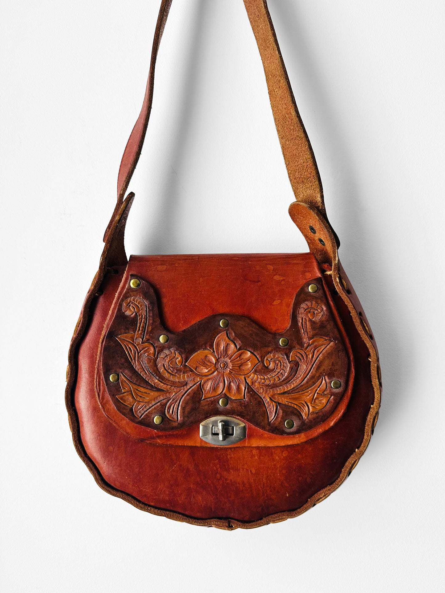 Vintage 1960s - 1970s Reddish Brown Floral Motif Tan Tooled Leather Bag