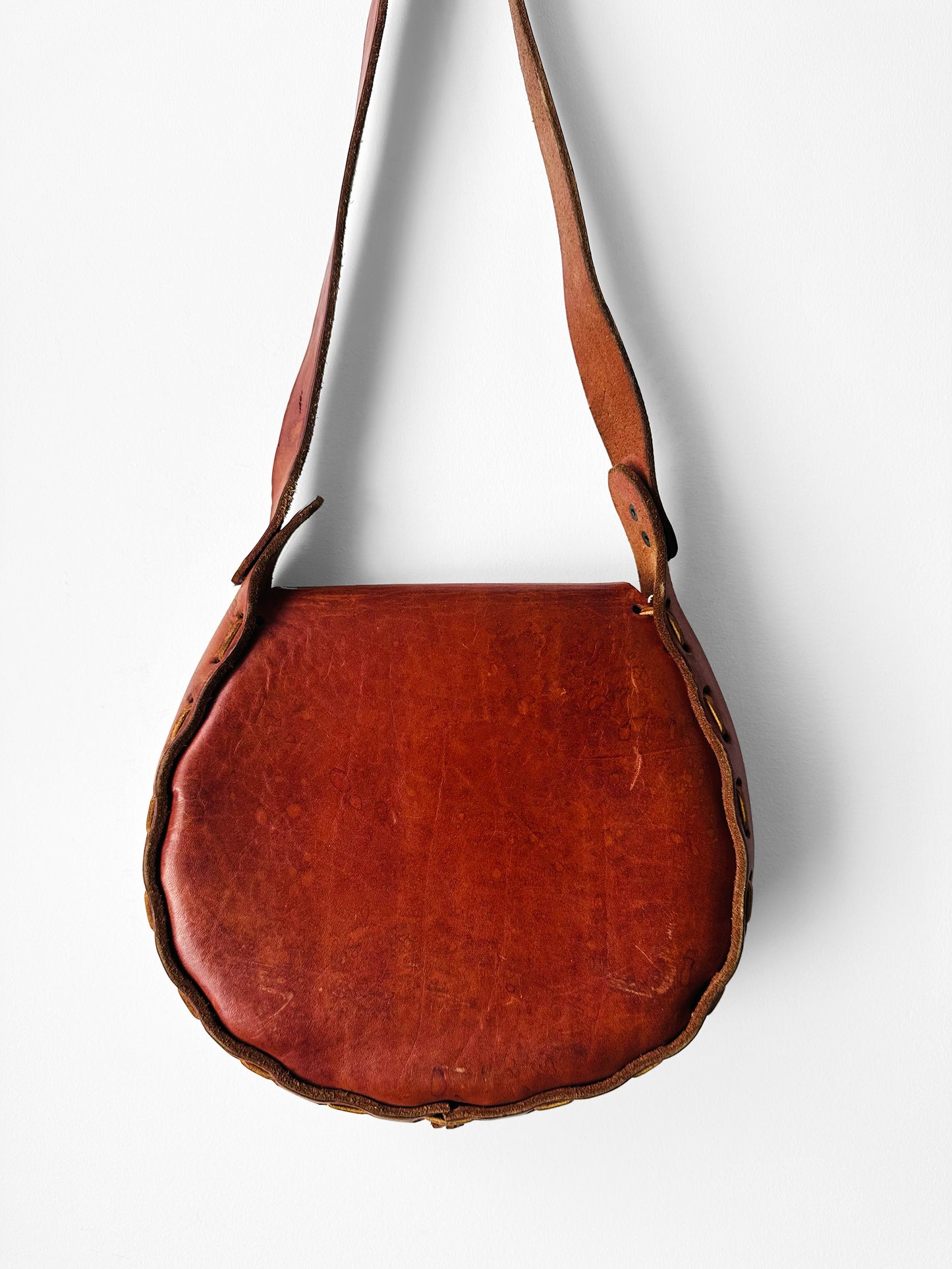 Vintage 1960s - 1970s Reddish Brown Floral Motif Tan Tooled Leather Bag