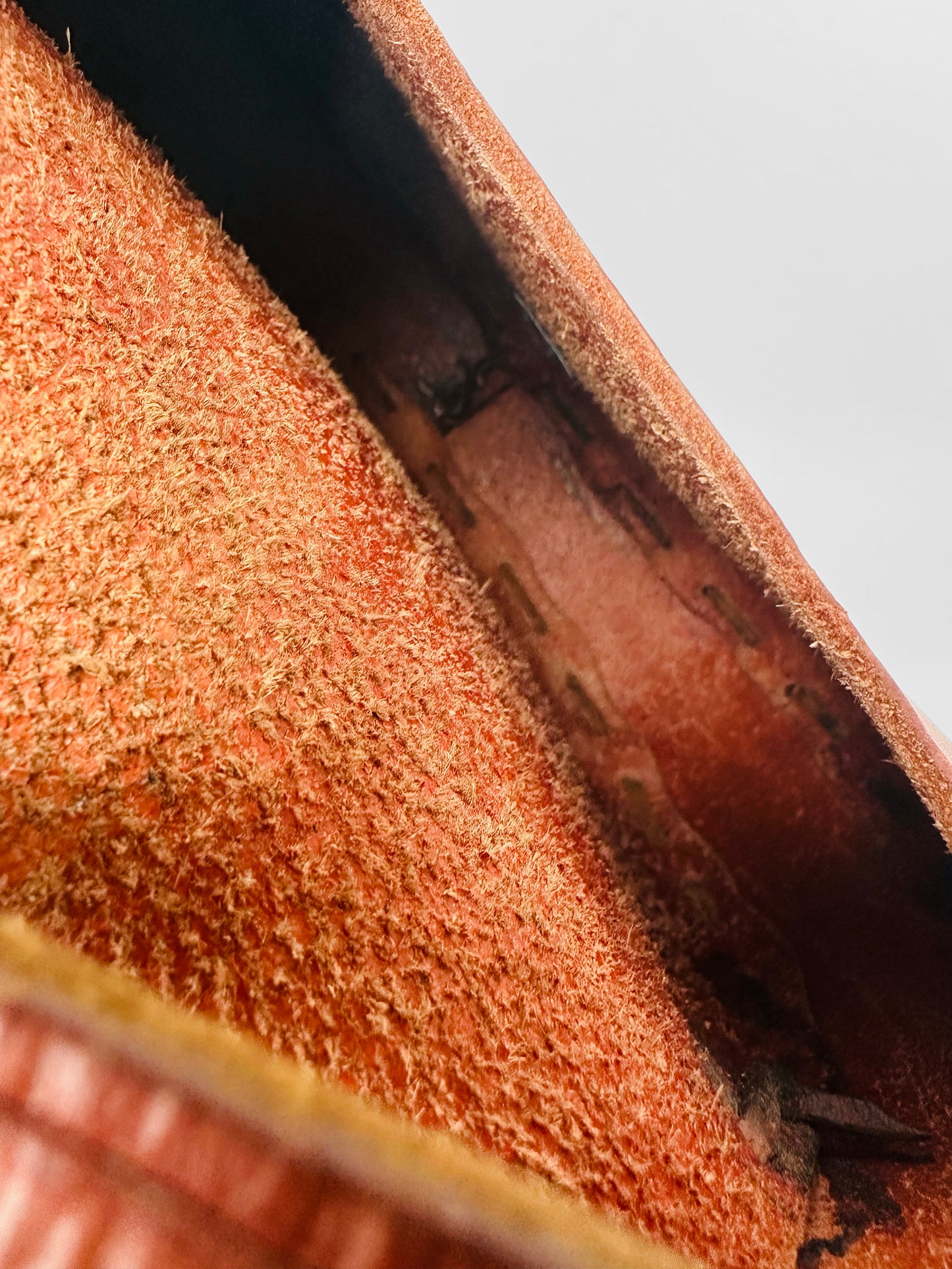 Vintage 1960s - 1970s Reddish Brown Floral Motif Tan Tooled Leather Bag