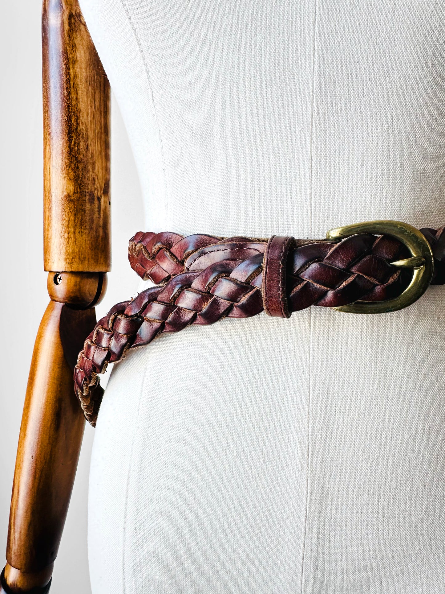 Vintage 1980s - 1990s Reddish Brown Braided Gold Buckle Leather Belt - O/S