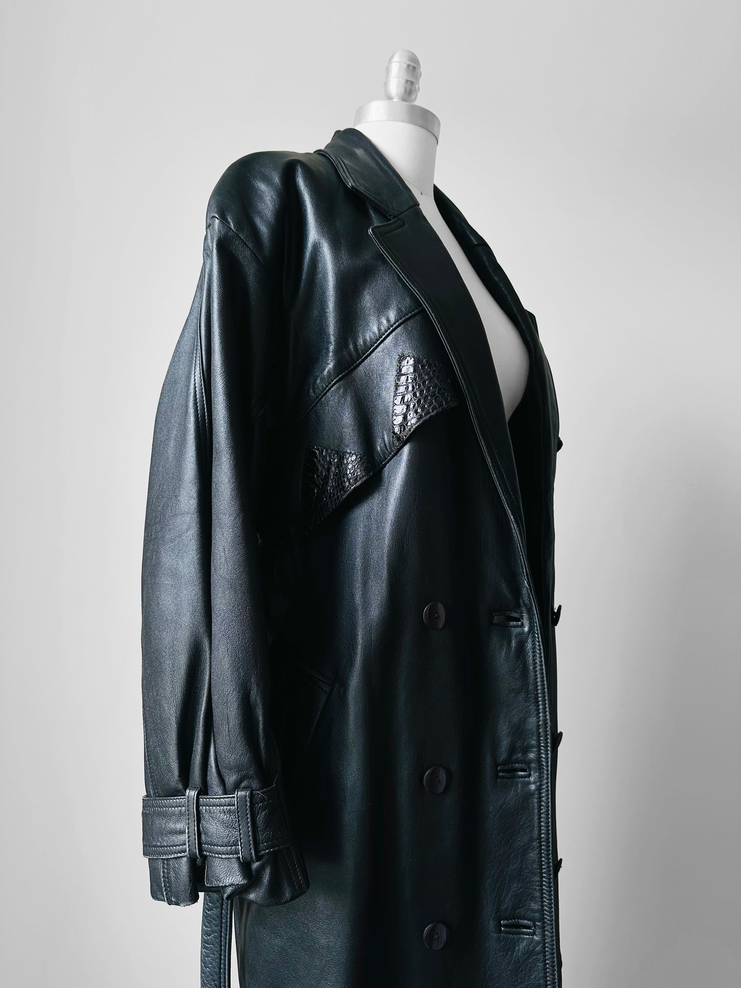 80s - 90s Black Buttery Soft Belted Leather Trench Coat - Sz. S/M