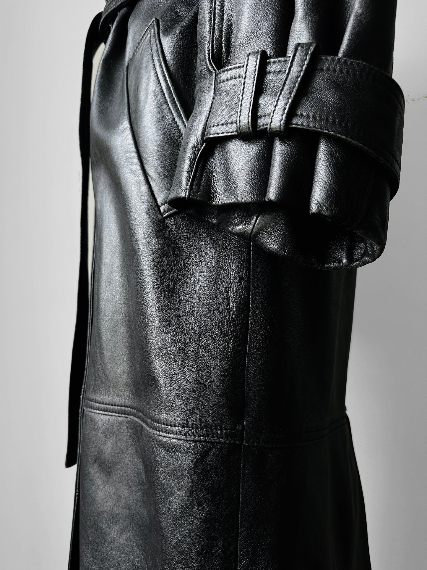 80s - 90s Black Buttery Soft Belted Leather Trench Coat - Sz. S/M