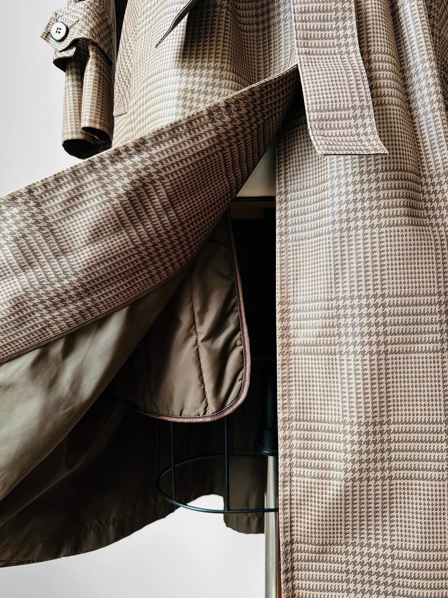 1980s Beige Houndstooth LONDON FOG Lined Belted Rain Aline Trench - Sz. S/M