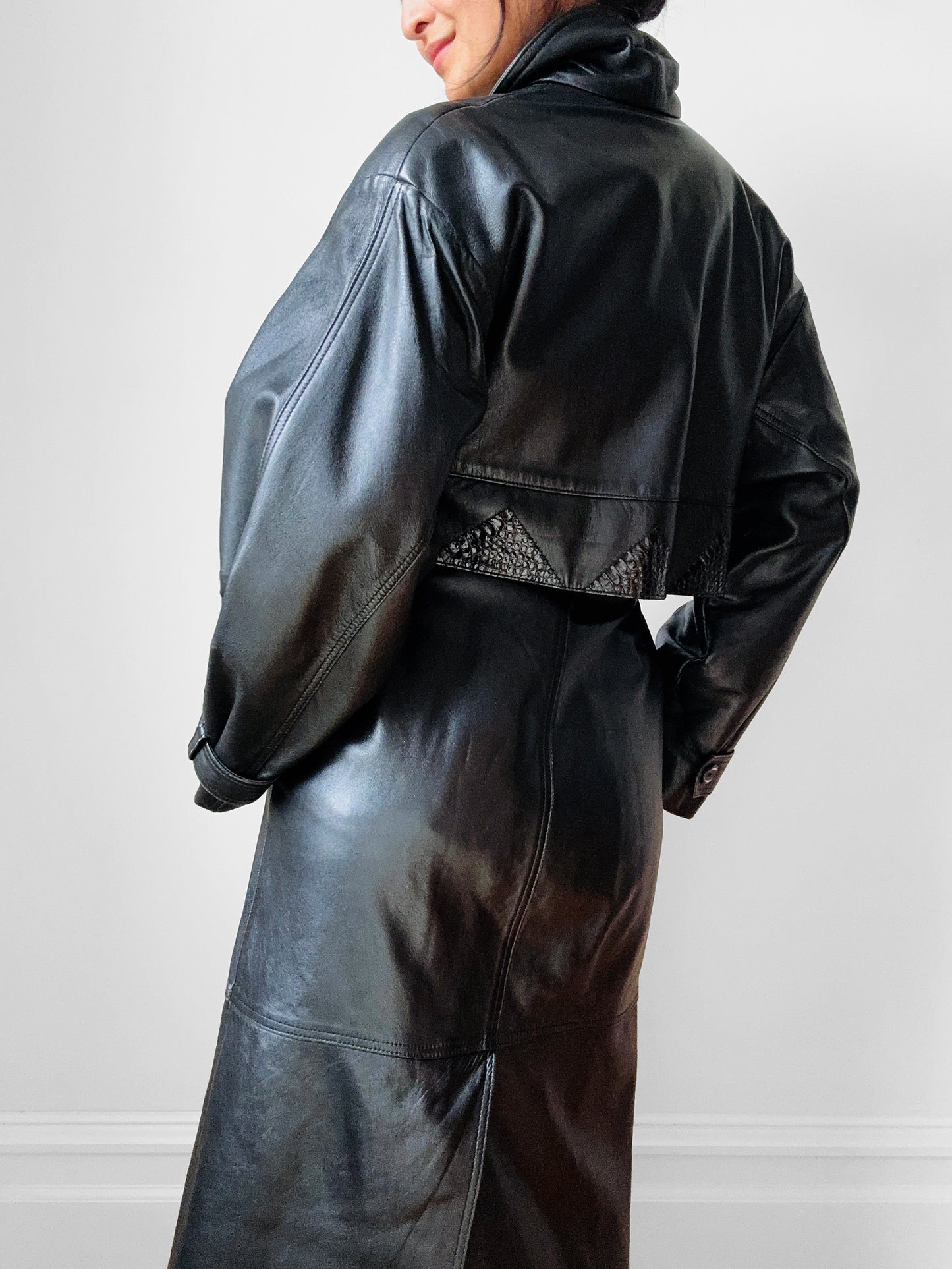 80s - 90s Black Buttery Soft Belted Leather Trench Coat - Sz. S/M