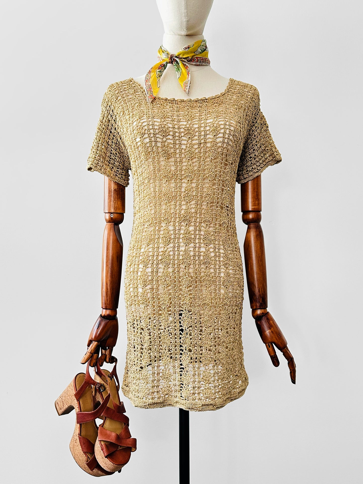 Vintage 1970s Beige Short-Sleeve Scoop Neck Crochet Tunic  - Sz. S