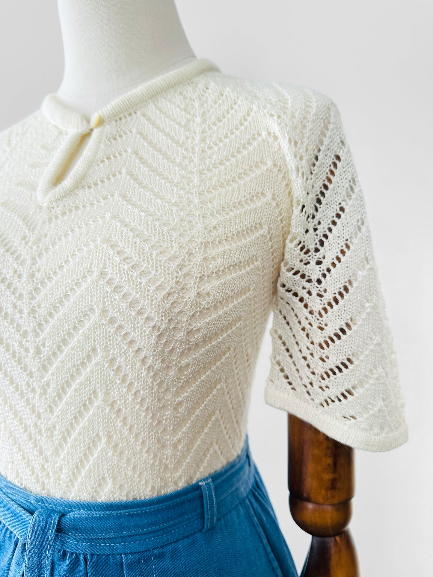 Vintage 1960s Ivory Flutter Sleeve Fitted Knit Top - Sz. S