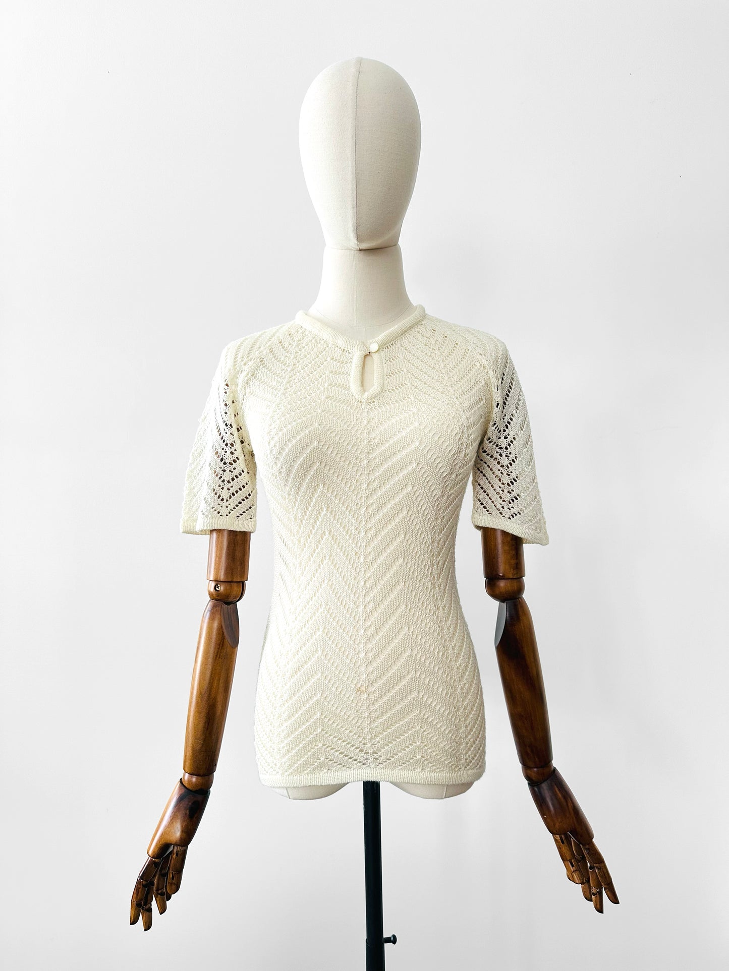 Vintage 1960s Ivory Flutter Sleeve Fitted Knit Top - Sz. S