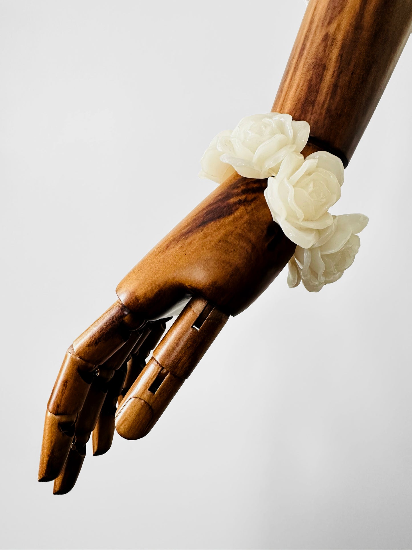 Vintage 1980s Cream Rose Florette Elastic Stretch Bracelet