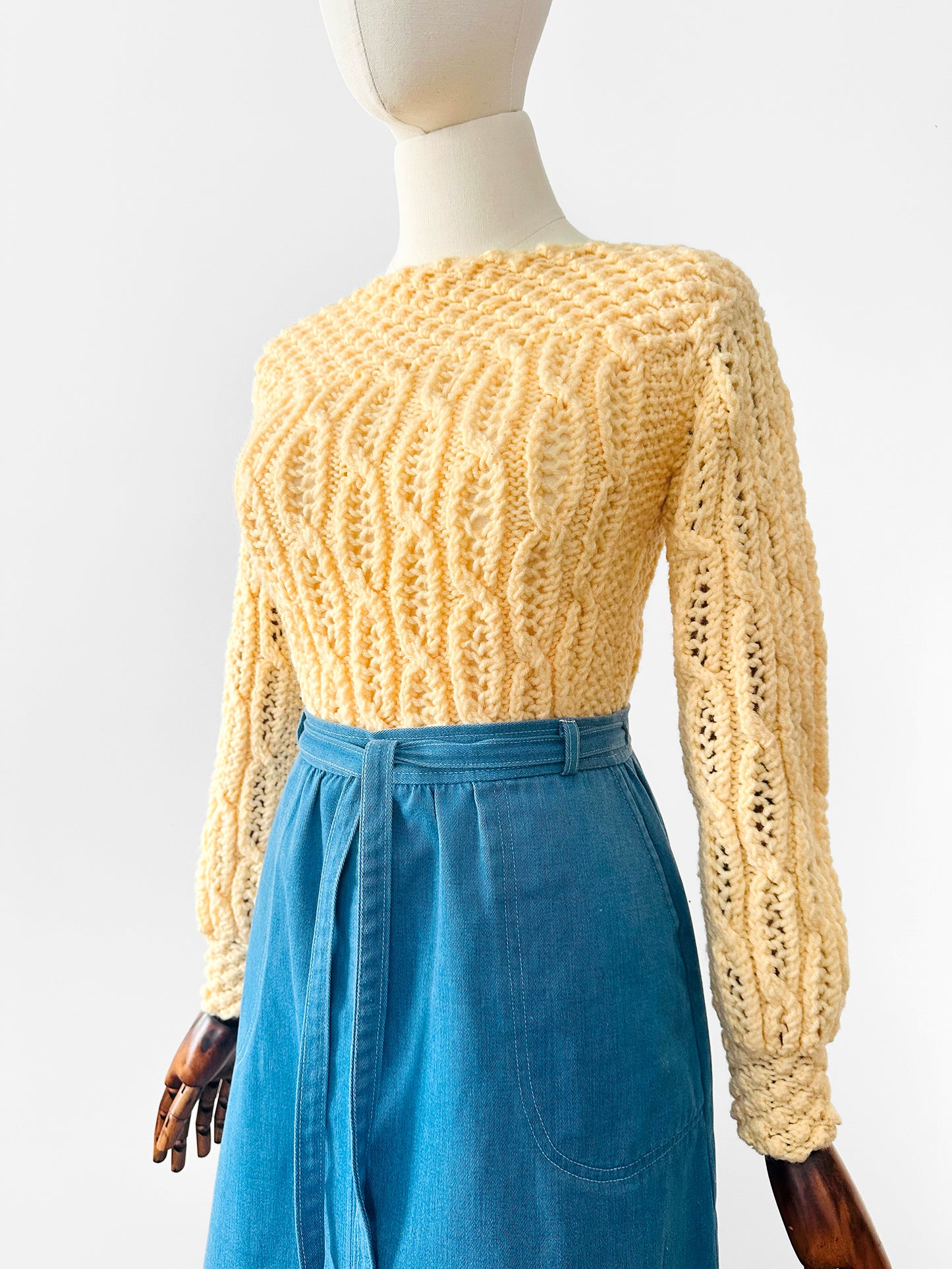 Vintage 1960s - 1970s Buttery Yellow Handmade Long Sleeve Textured Knit Sweater Top - Sz. XS/S