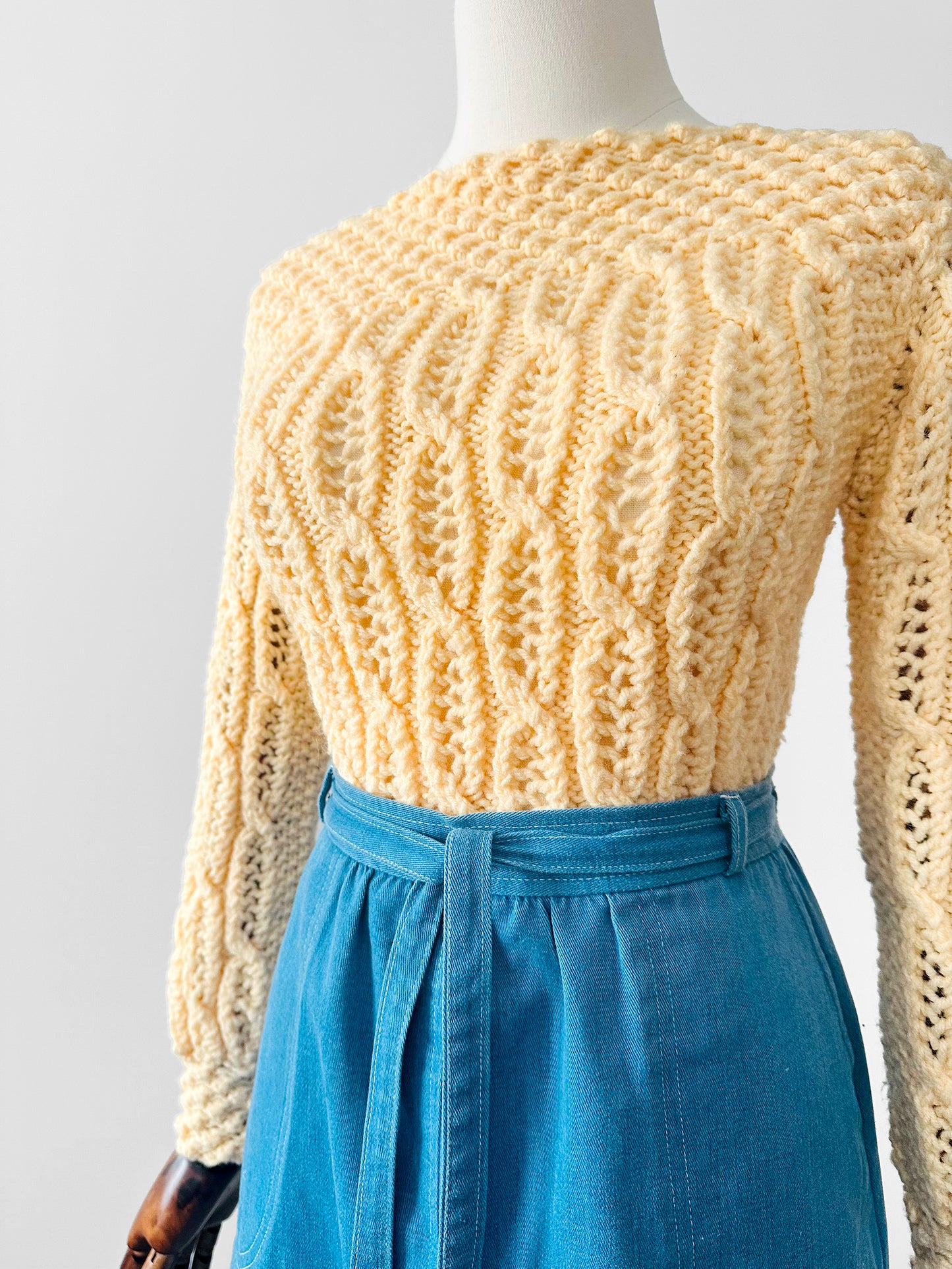 Vintage 1960s - 1970s Buttery Yellow Handmade Long Sleeve Textured Knit Sweater Top - Sz. XS/S